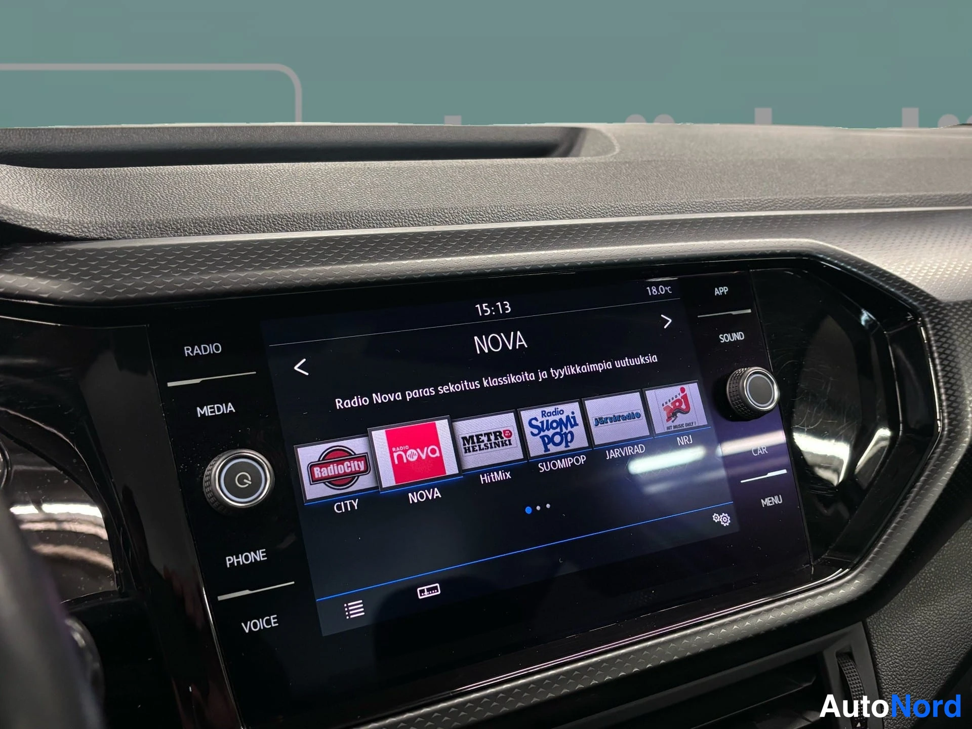 Valkoinen Volkswagen T-Cross 2021, yksityiskohta, kuva 15