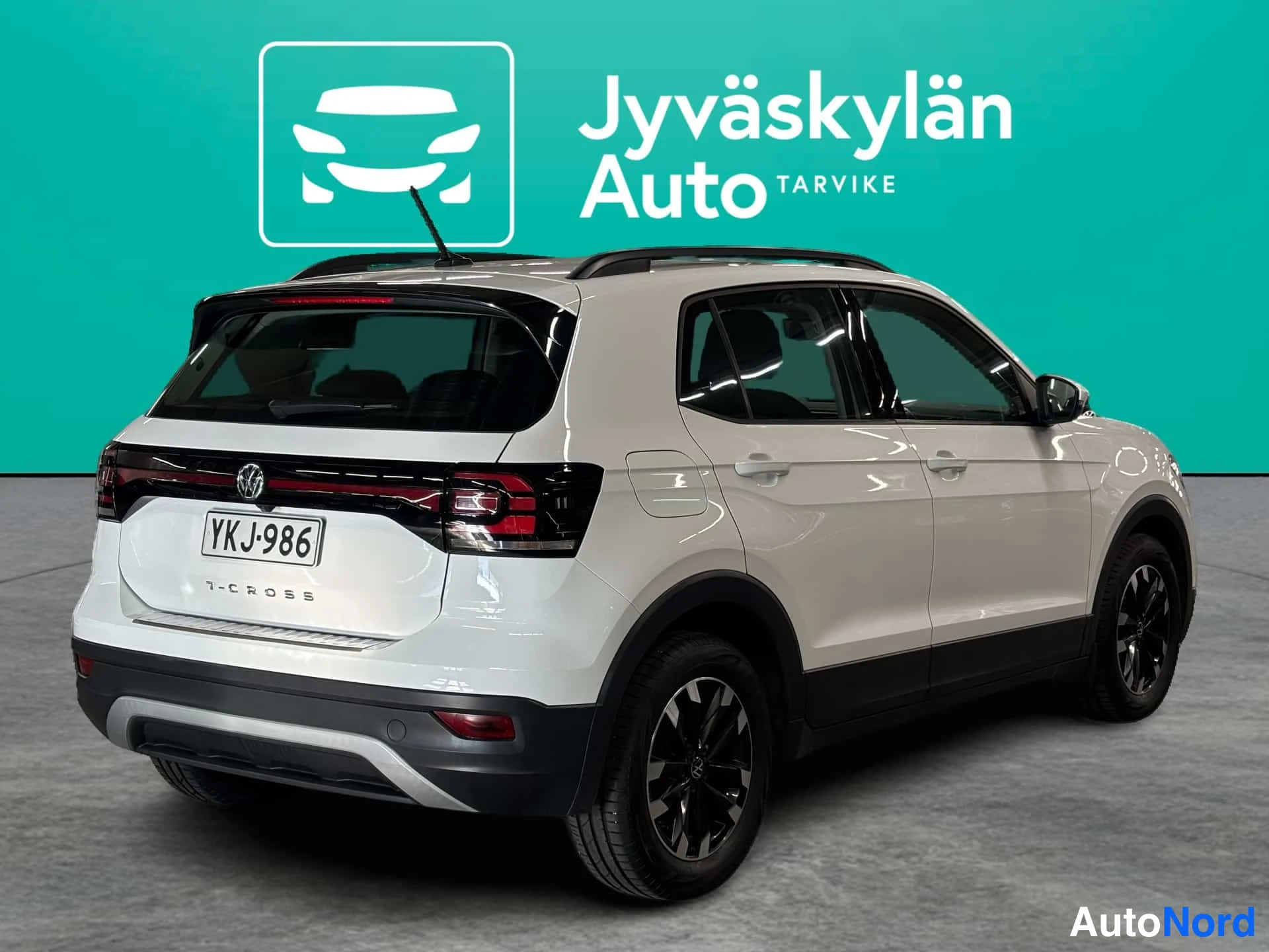 Valkoinen Volkswagen T-Cross 2021, takaviisto, kuva 4