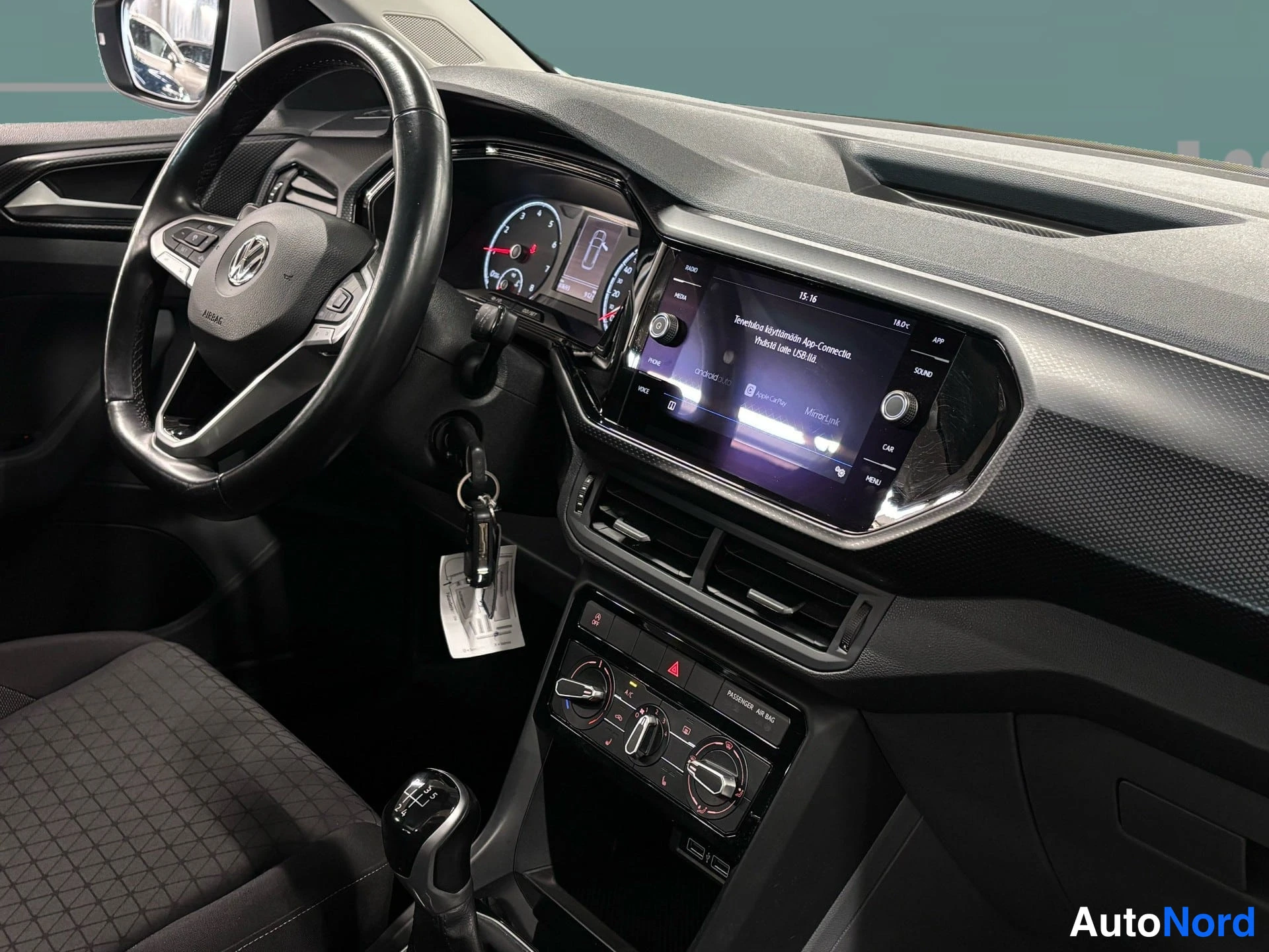 Valkoinen Volkswagen T-Cross 2021, yksityiskohta, kuva 12