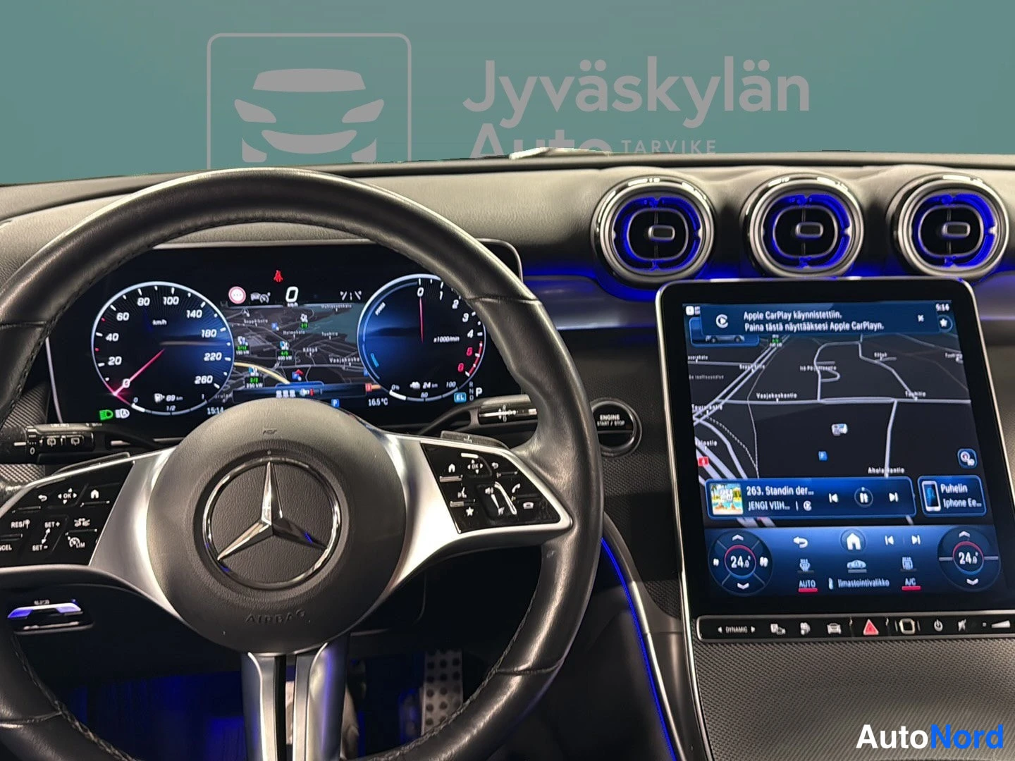 Musta Mercedes-Benz GLC 2023, yksityiskohta, kuva 25