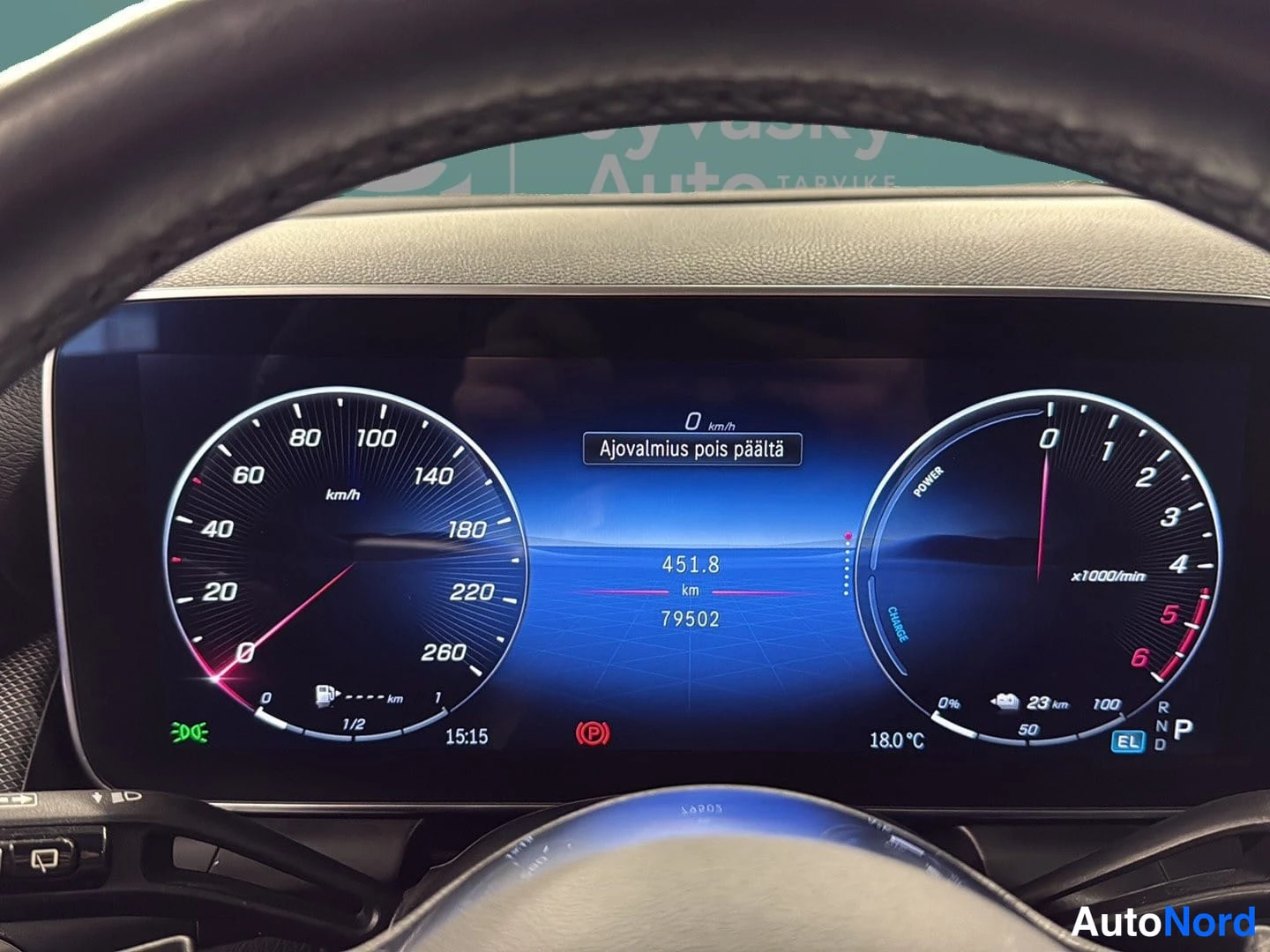 Musta Mercedes-Benz GLC 2023, yksityiskohta, kuva 26