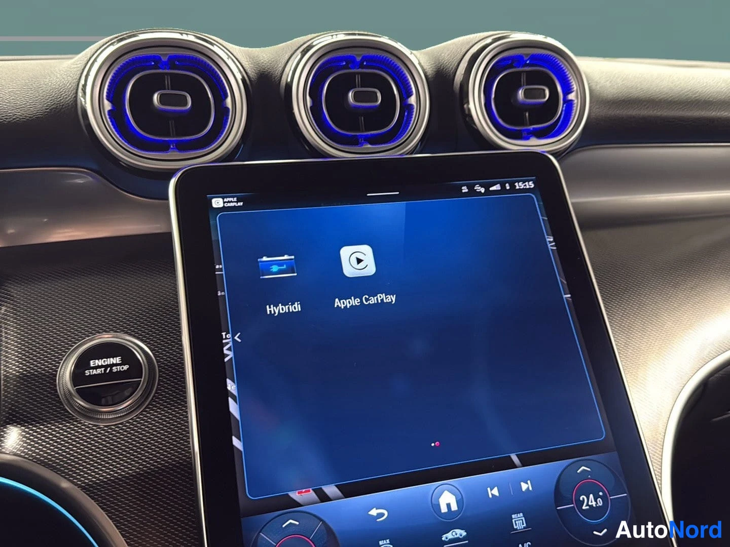 Musta Mercedes-Benz GLC 2023, yksityiskohta, kuva 16
