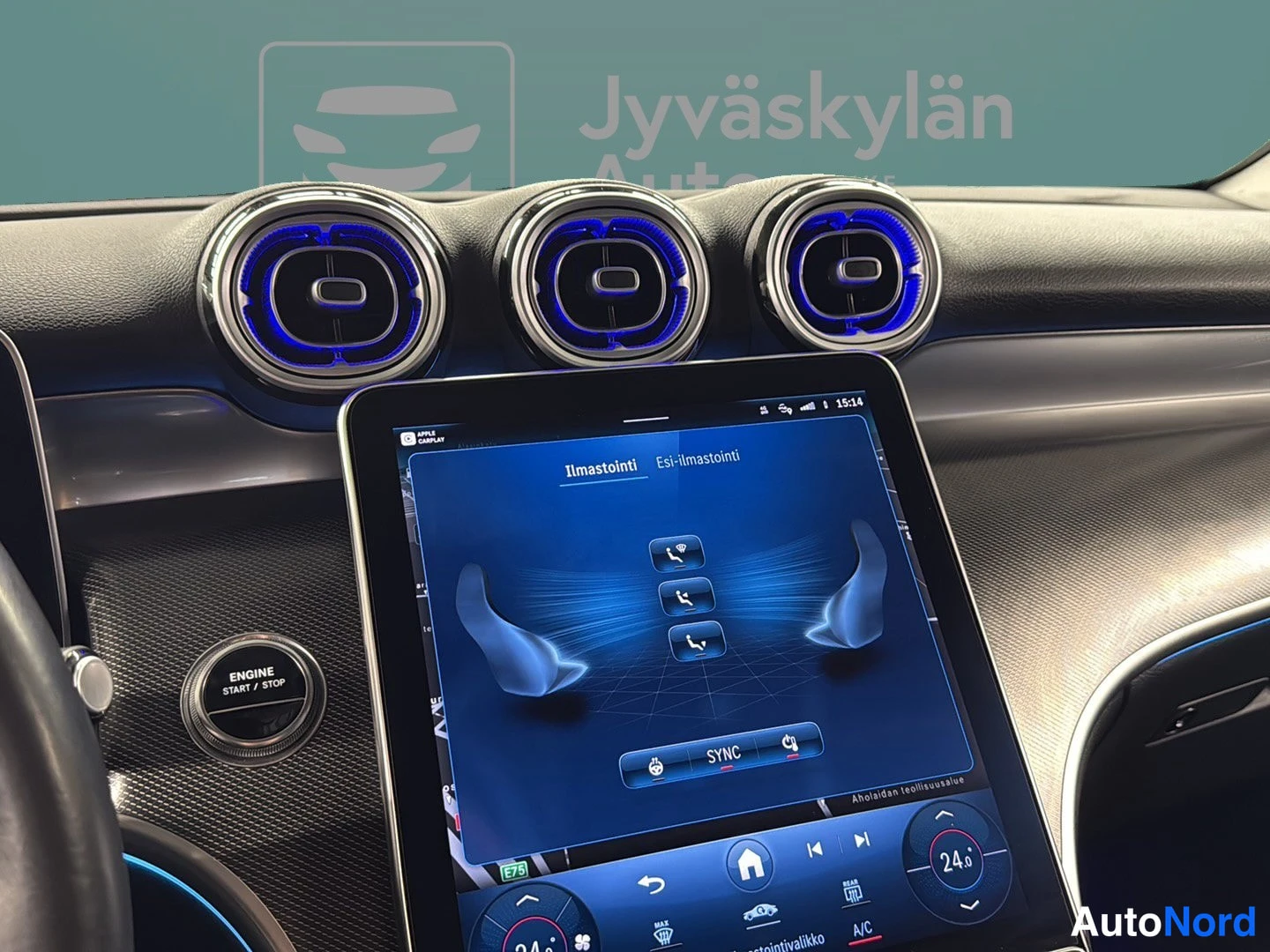 Musta Mercedes-Benz GLC 2023, yksityiskohta, kuva 28