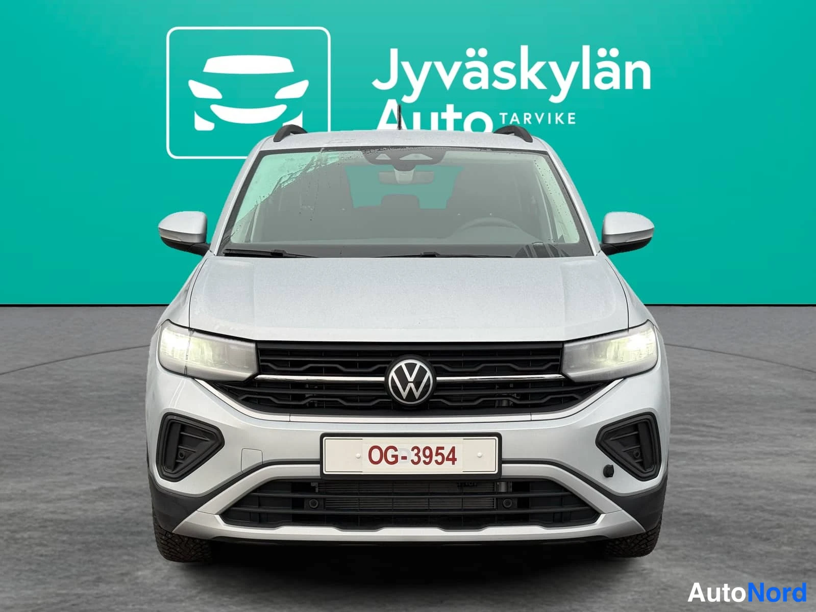 Harmaa Volkswagen T-Cross 2026, edestä, kuva 3
