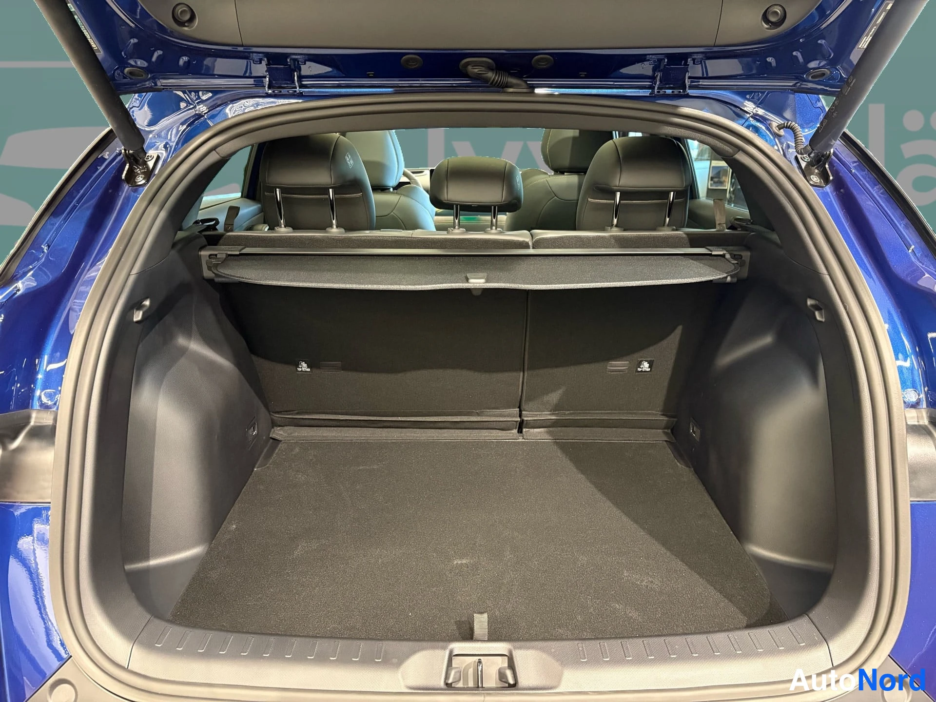 Sininen BYD Atto 3 2026, takaistuimet, kuva 11