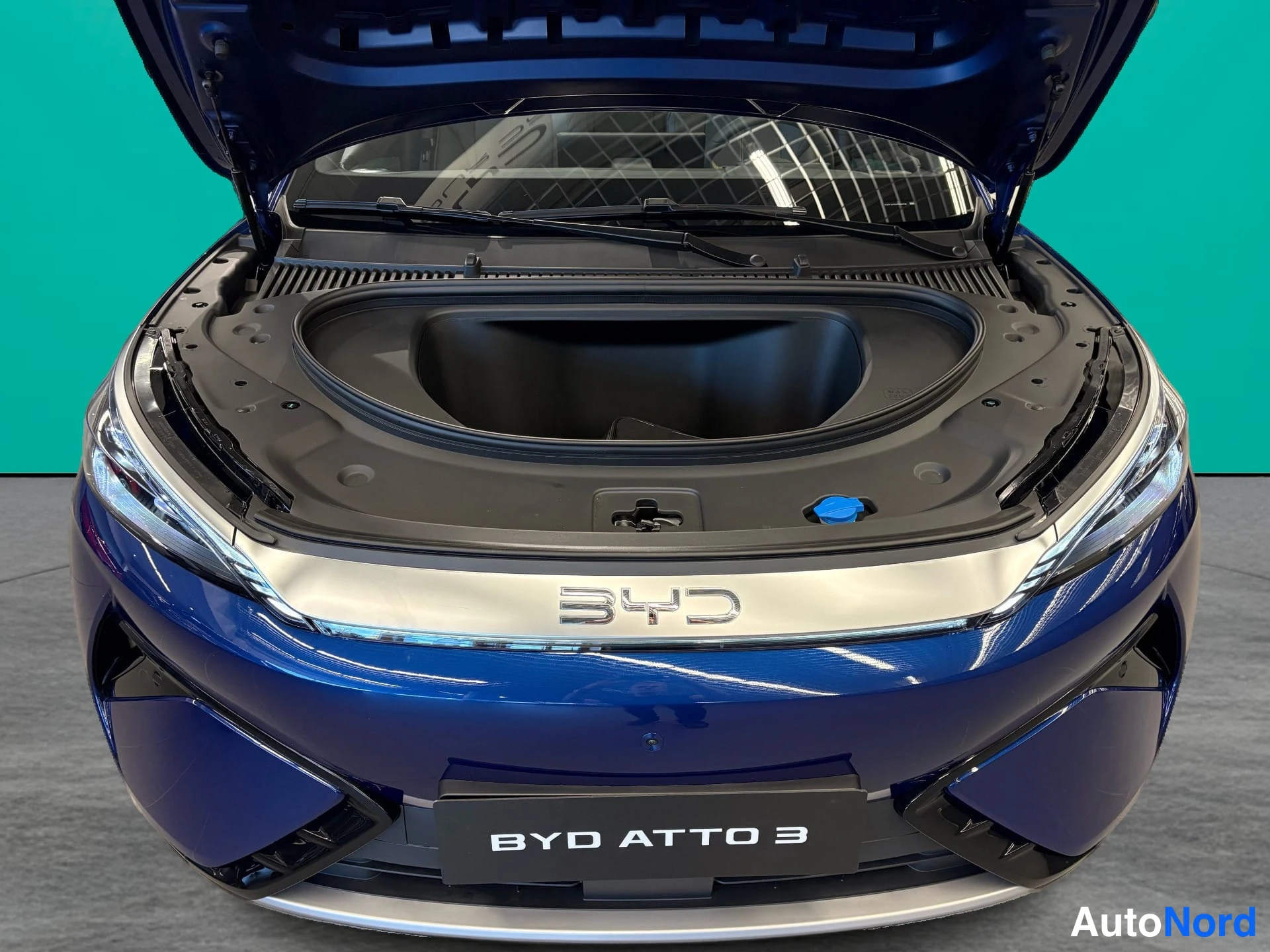 Sininen BYD Atto 3 2026, moottoritila, kuva 13
