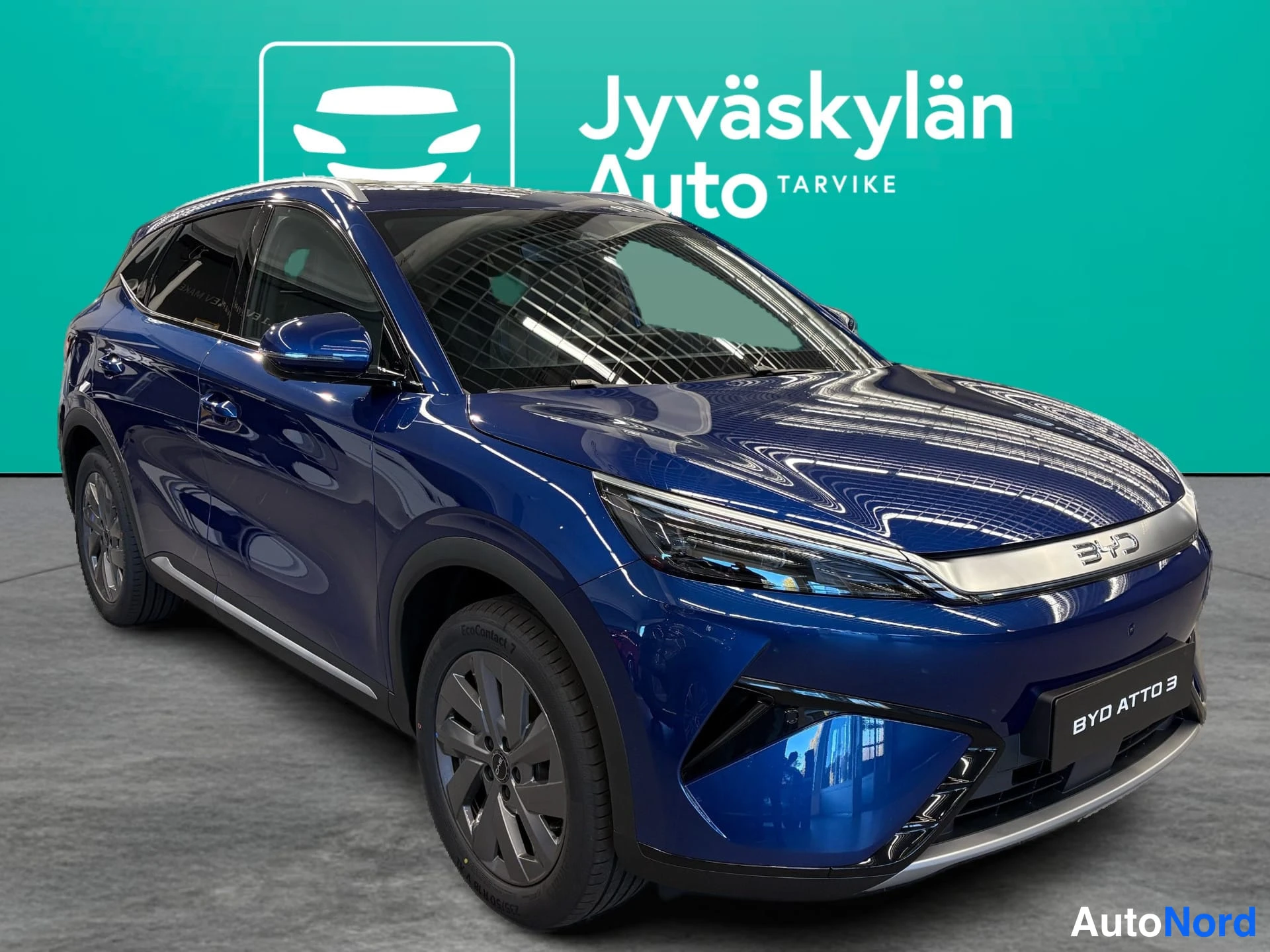 Sininen BYD Atto 3 2026, etuviisto, keula oikealle, kuva 2