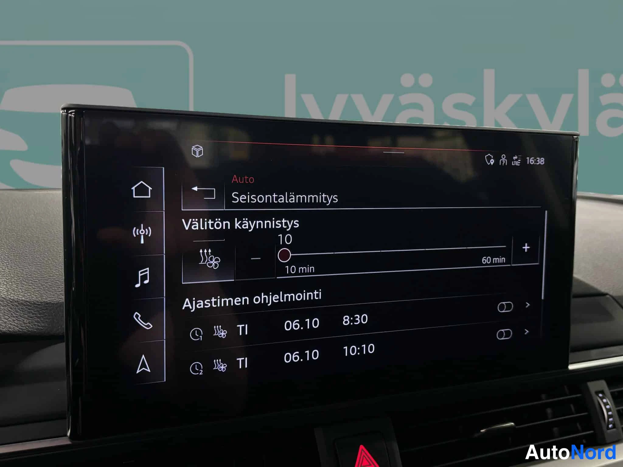 Musta Audi A4 2020, yksityiskohta, kuva 39
