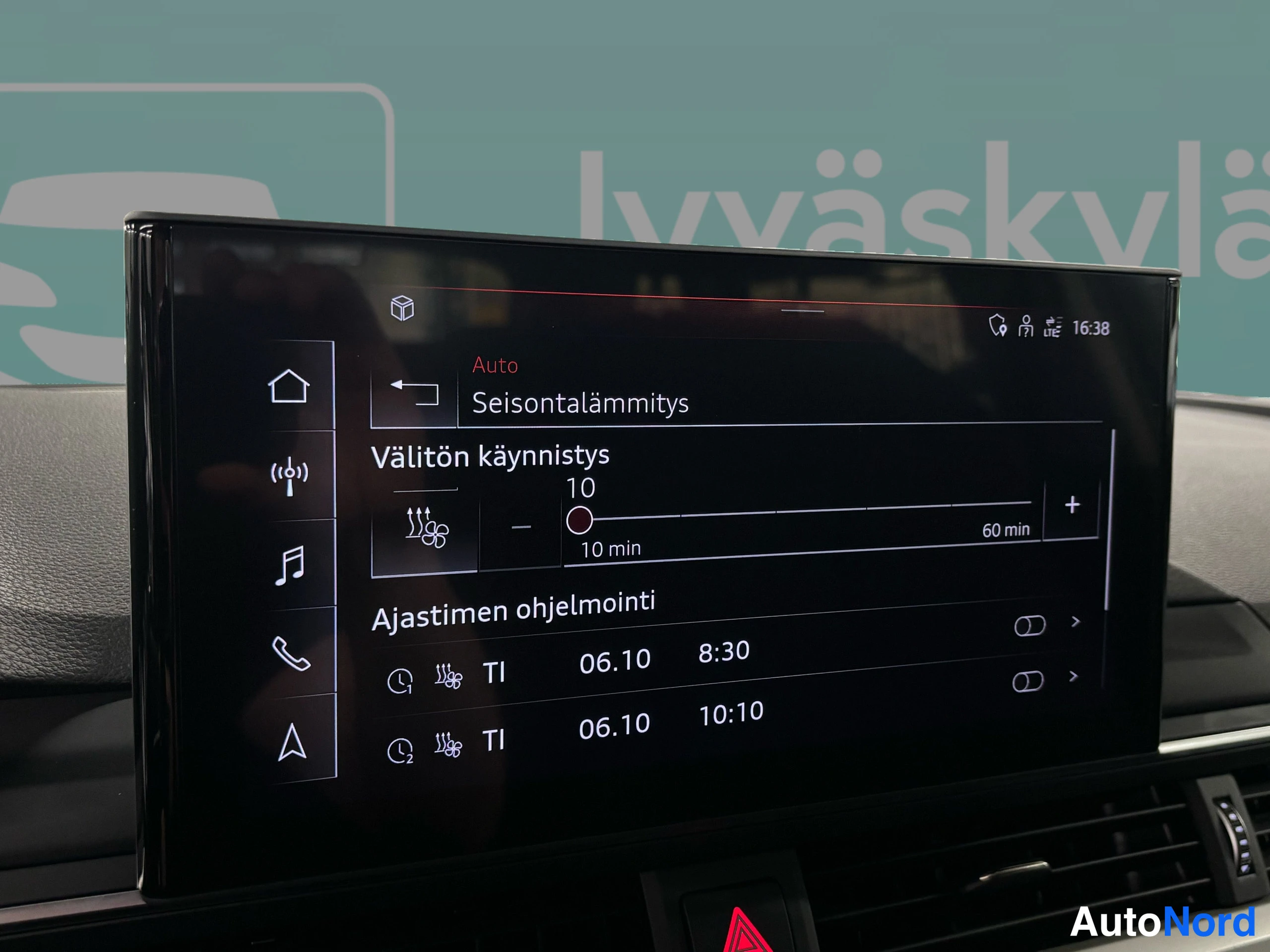 Musta Audi A4 2020, yksityiskohta, kuva 40