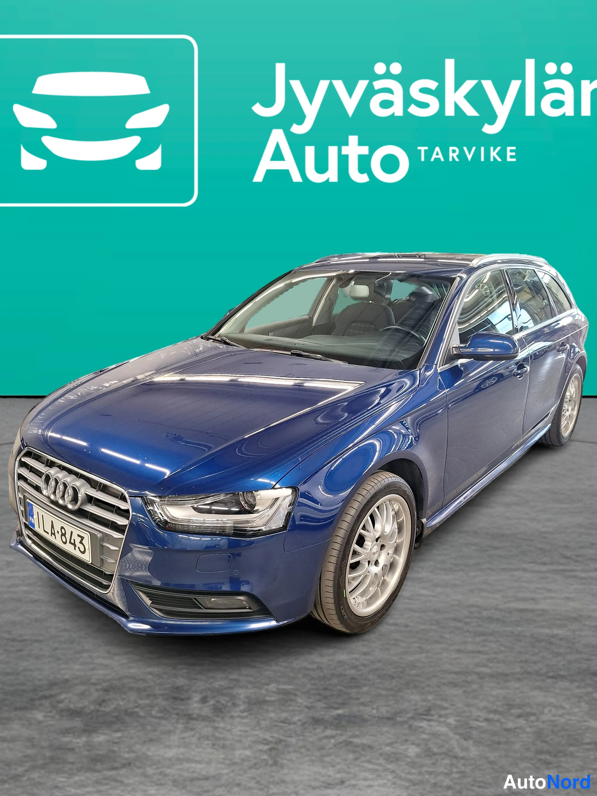 Sininen Audi A4 2013, etuviisto, keula vasemmalle, kuva 3