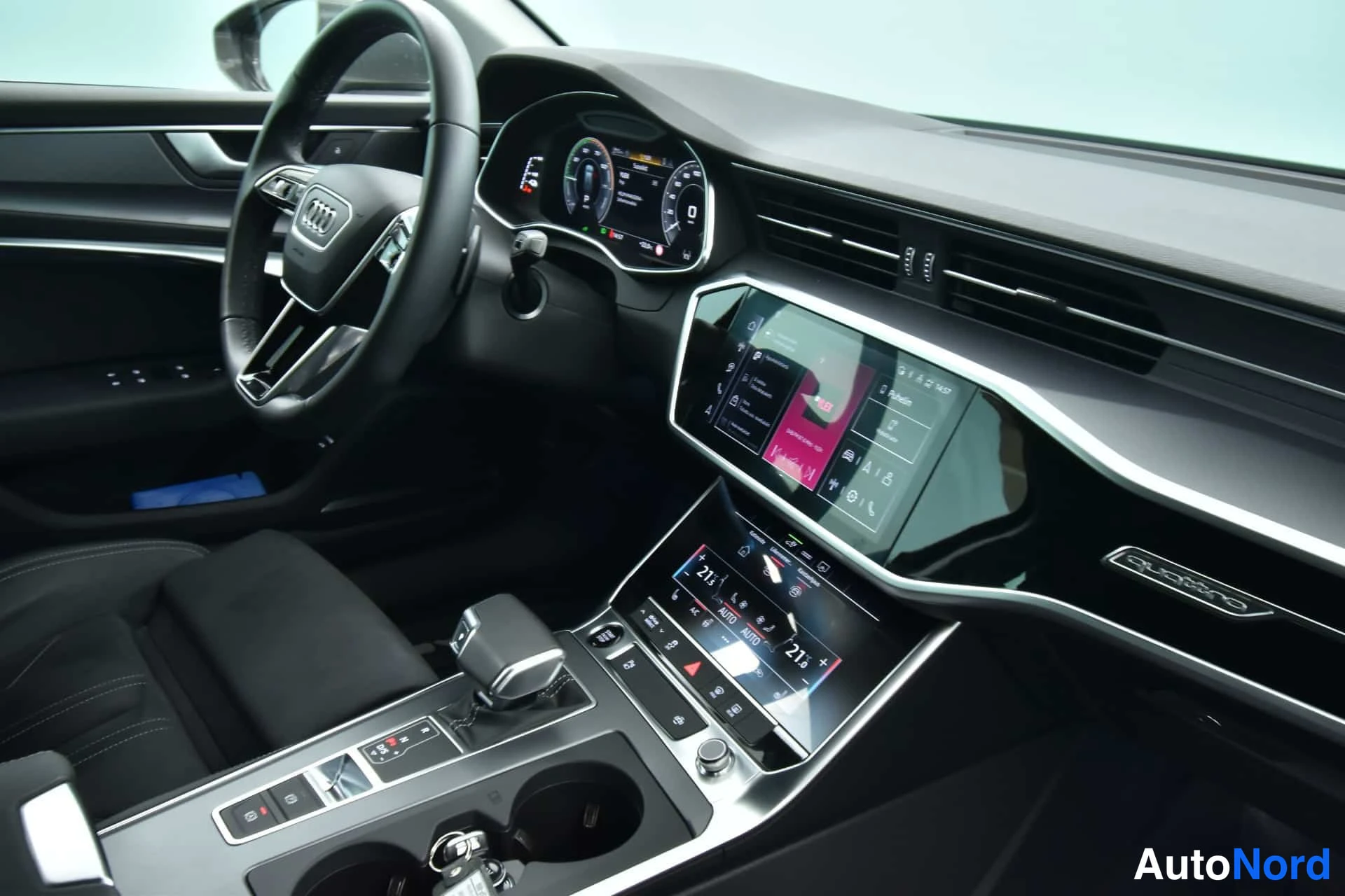 Harmaa Audi A6 2024, ohjaamo, kuva 15