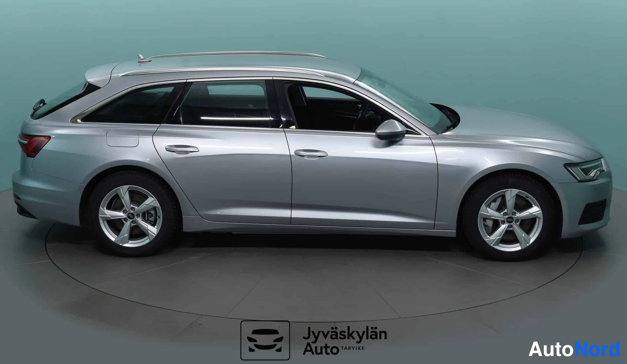 Hopea Audi A6 Avant 2024, etuviisto, keula oikealle, kuva 5