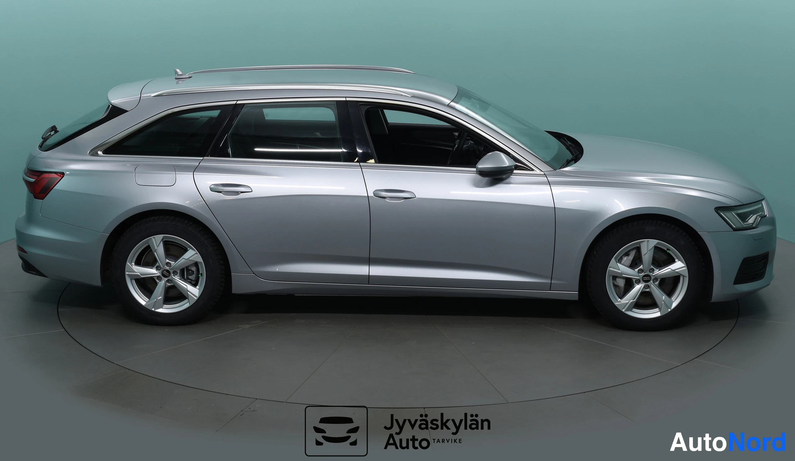 Hopea Audi A6 Avant 2024, etuviisto, keula oikealle, kuva 6