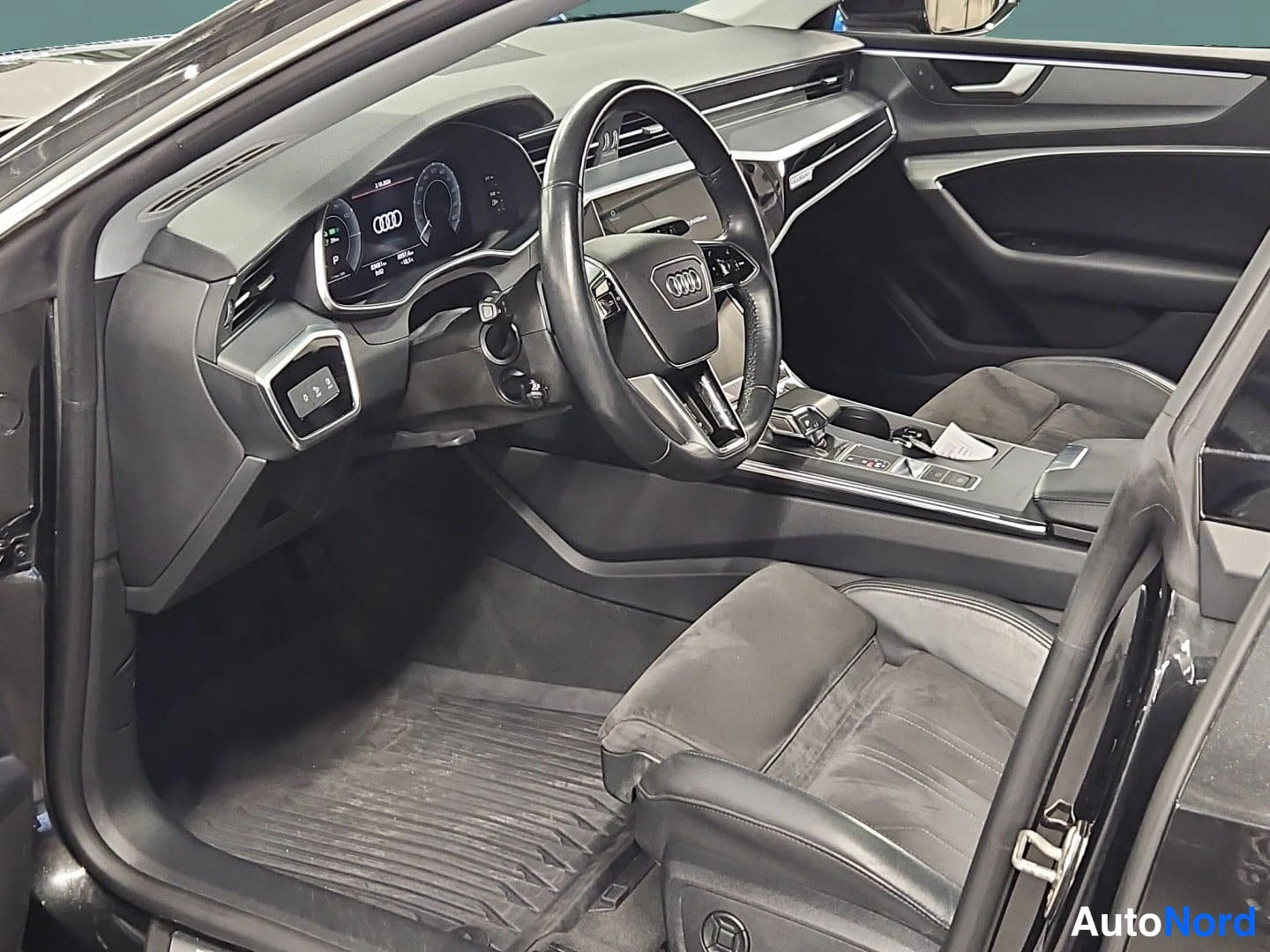 Harmaa Audi A7 2021, ohjaamo, kuva 13