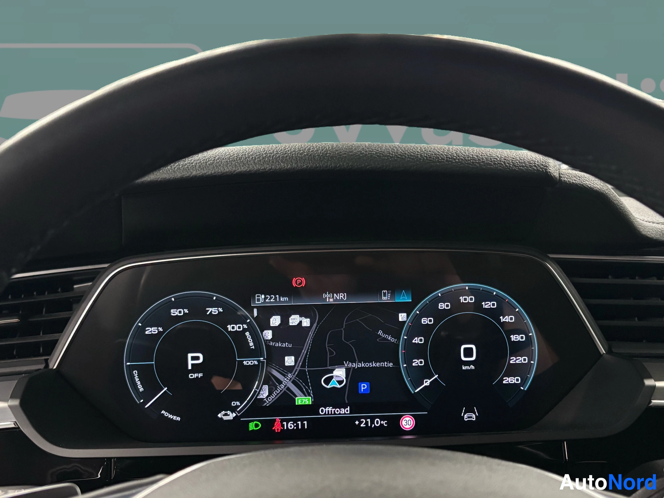 Valkoinen Audi e-tron 2022, yksityiskohta, kuva 39