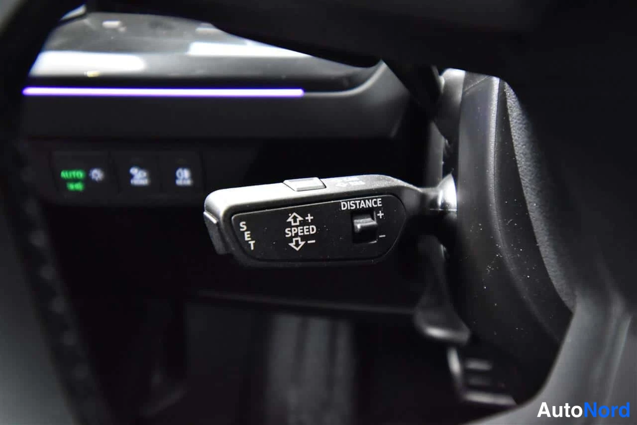 Sininen Audi Q4 e-tron 2024, yksityiskohta, kuva 31