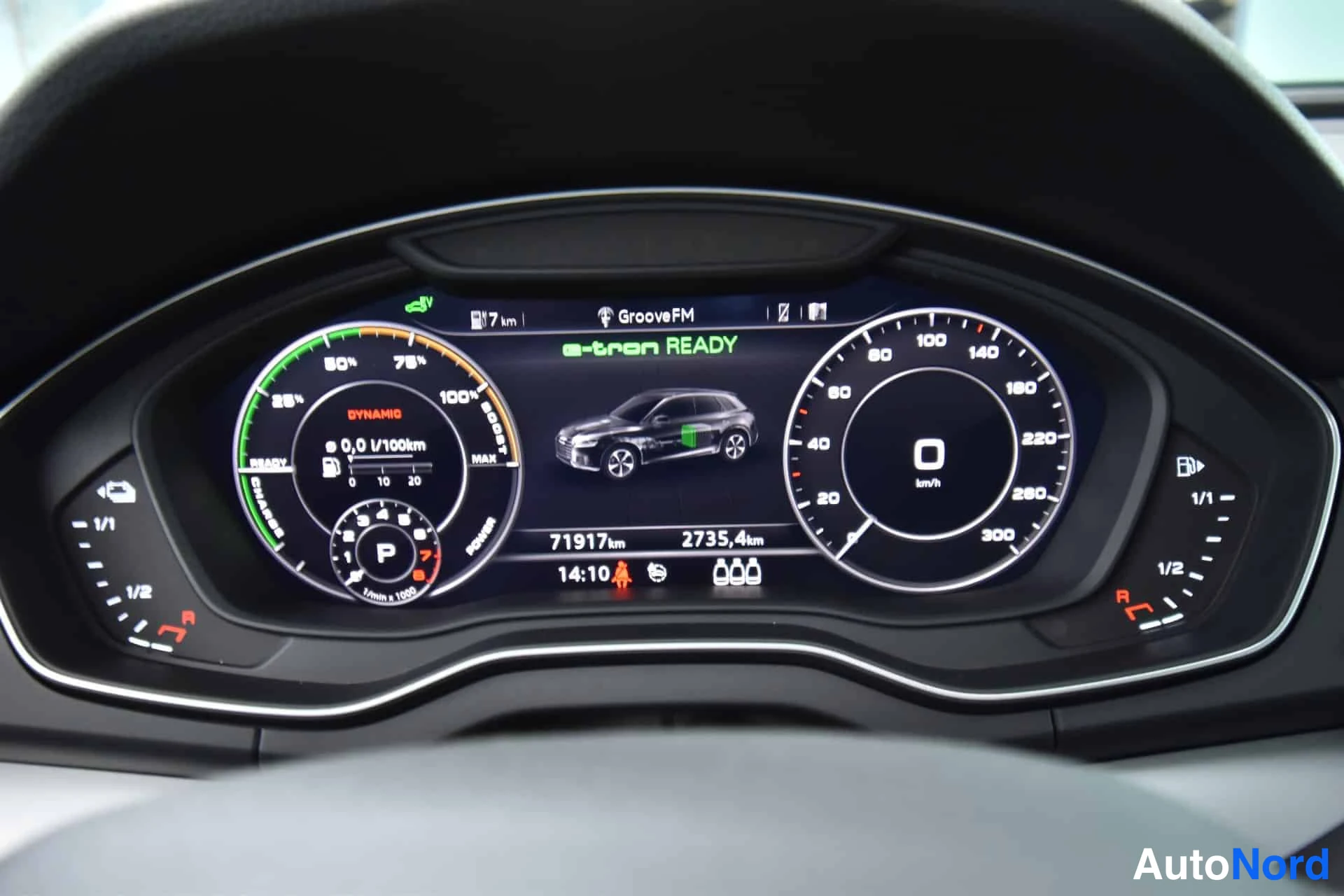 Sininen Audi Q5 2020, yksityiskohta, kuva 22