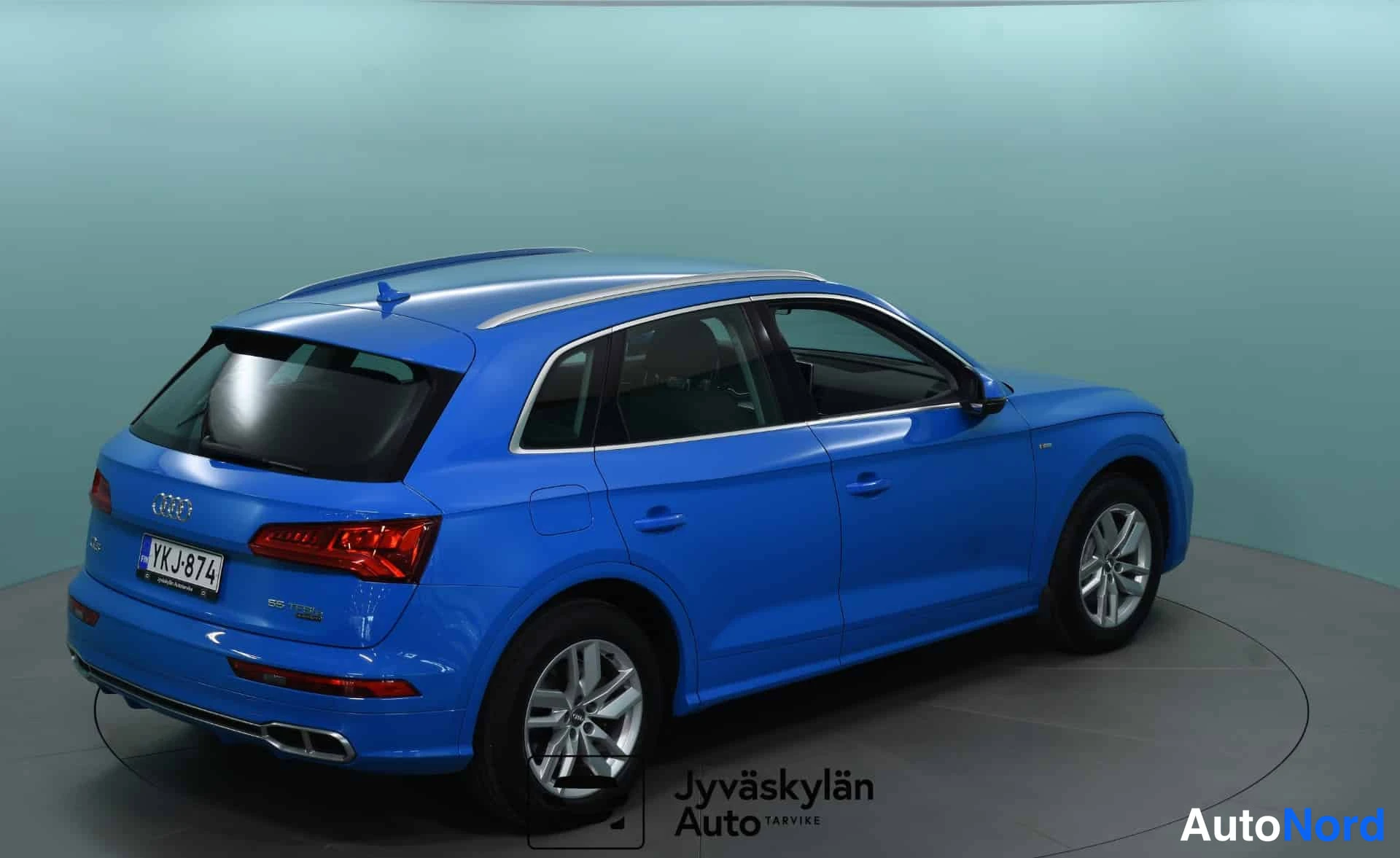 Sininen Audi Q5 2020, takaviisto, kuva 10