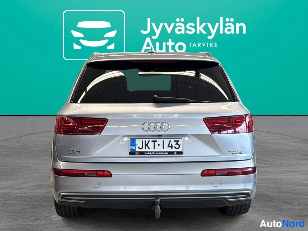 Hopea Audi Q7 2018, takaa, kuva 6