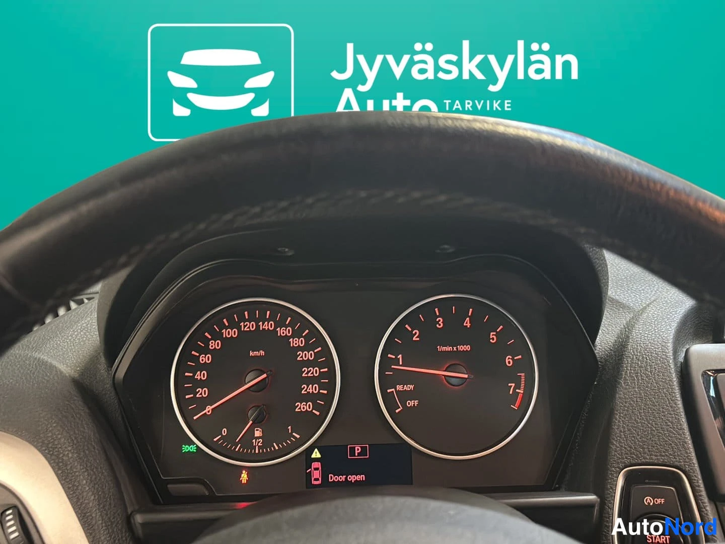 Musta BMW 116i 2014, yksityiskohta, kuva 15
