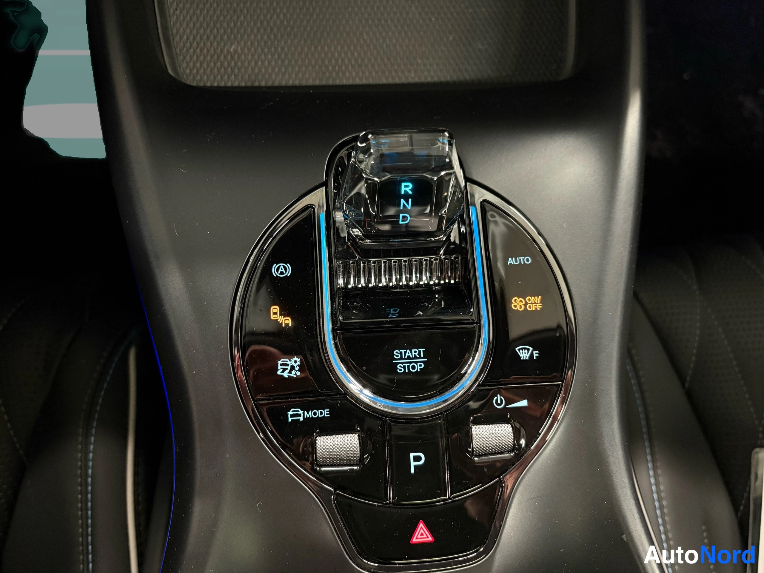 Valkoinen BYD Seal 2025, yksityiskohta, kuva 32