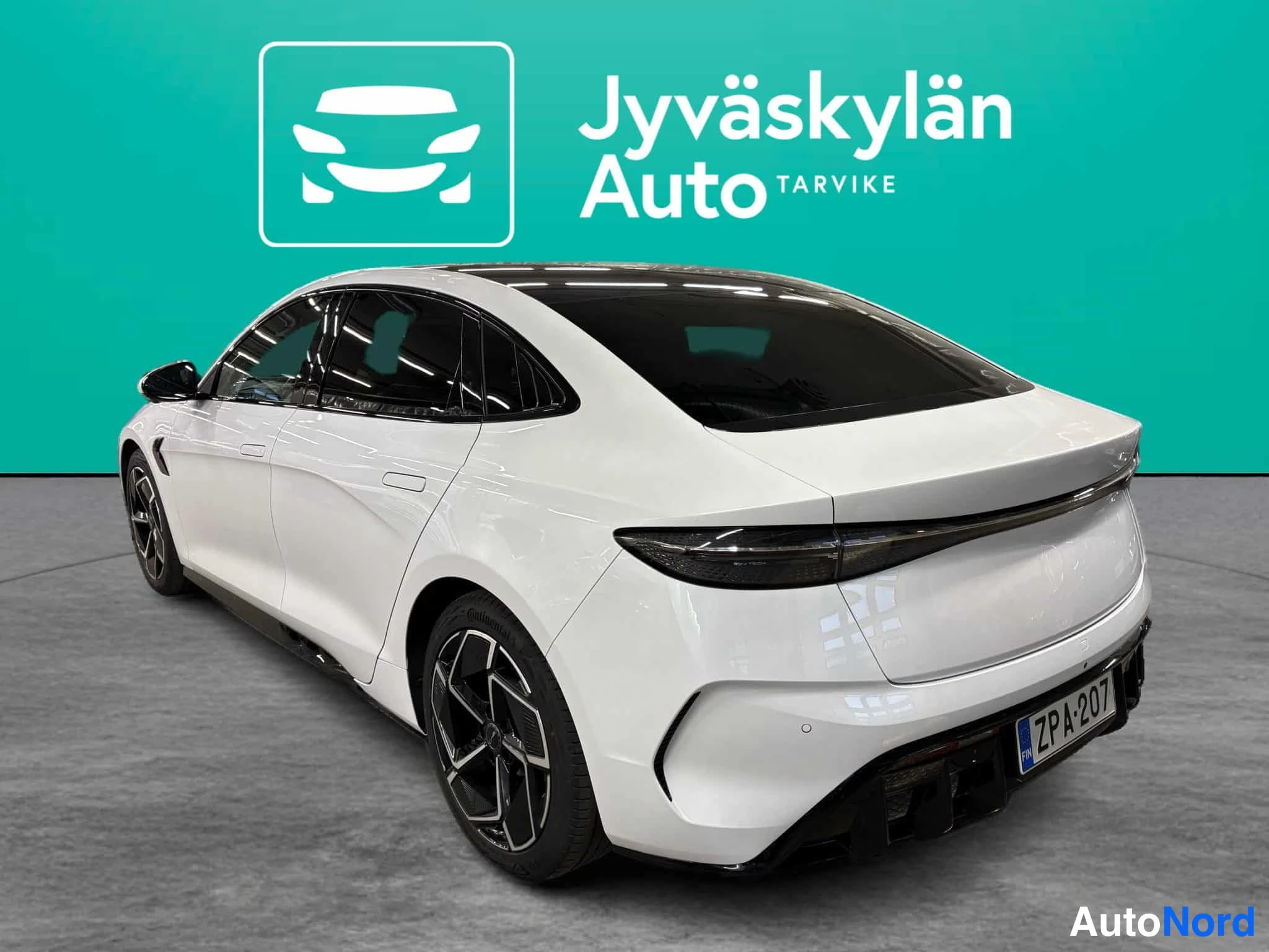 Valkoinen BYD Seal 2025, takaviisto, kuva 12