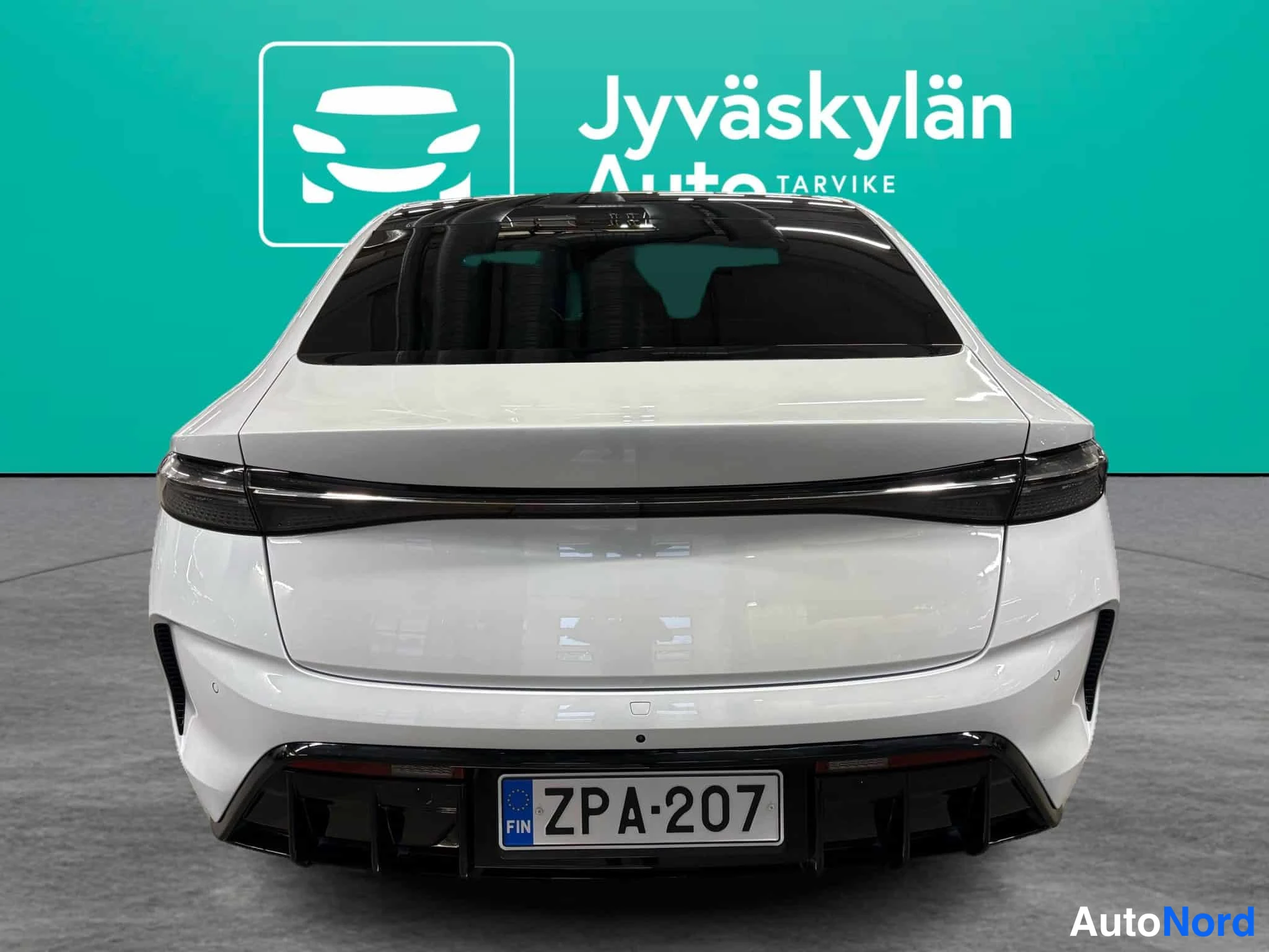 Valkoinen BYD Seal 2025, takaa, kuva 16