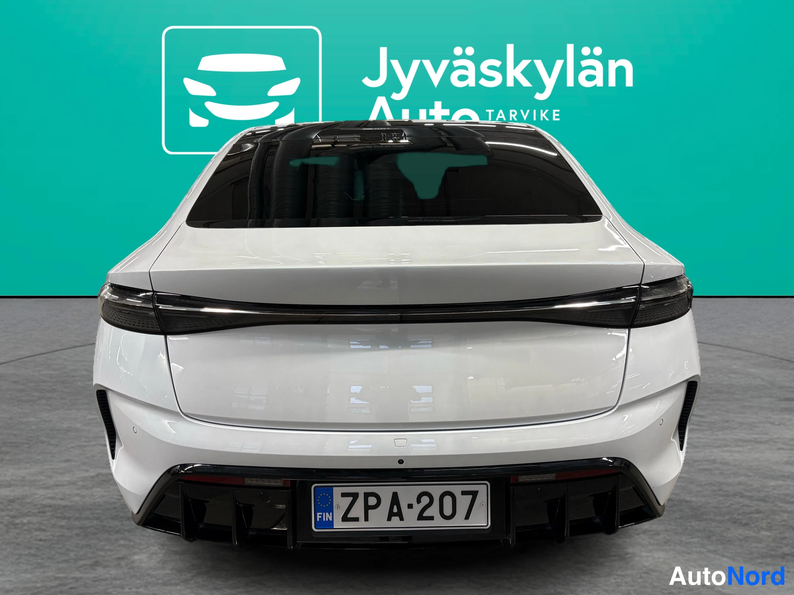 Valkoinen BYD Seal 2025, takaa, kuva 17