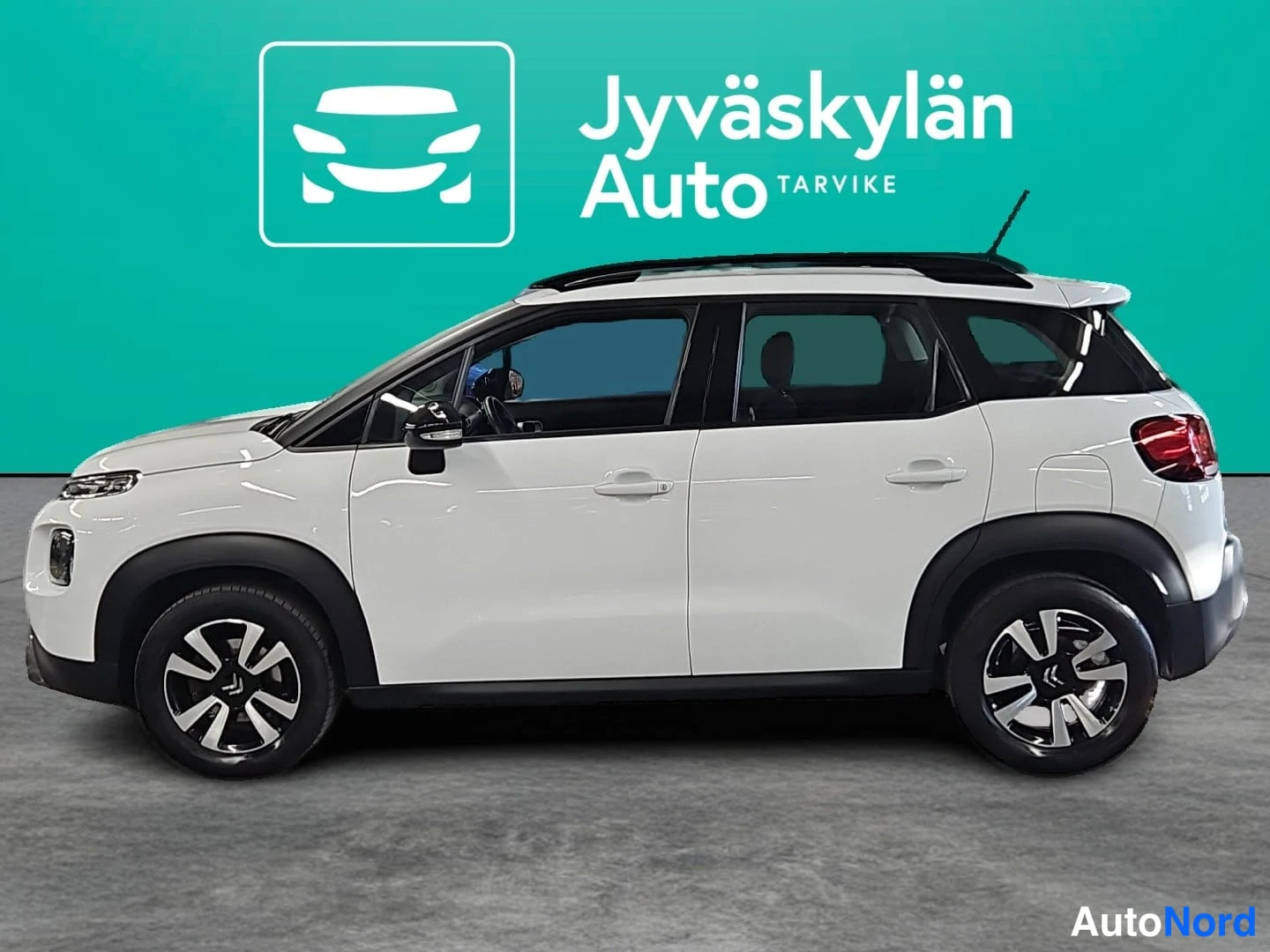 Valkoinen Citroen C3 Aircross 2019, etuviisto, keula vasemmalle, kuva 2