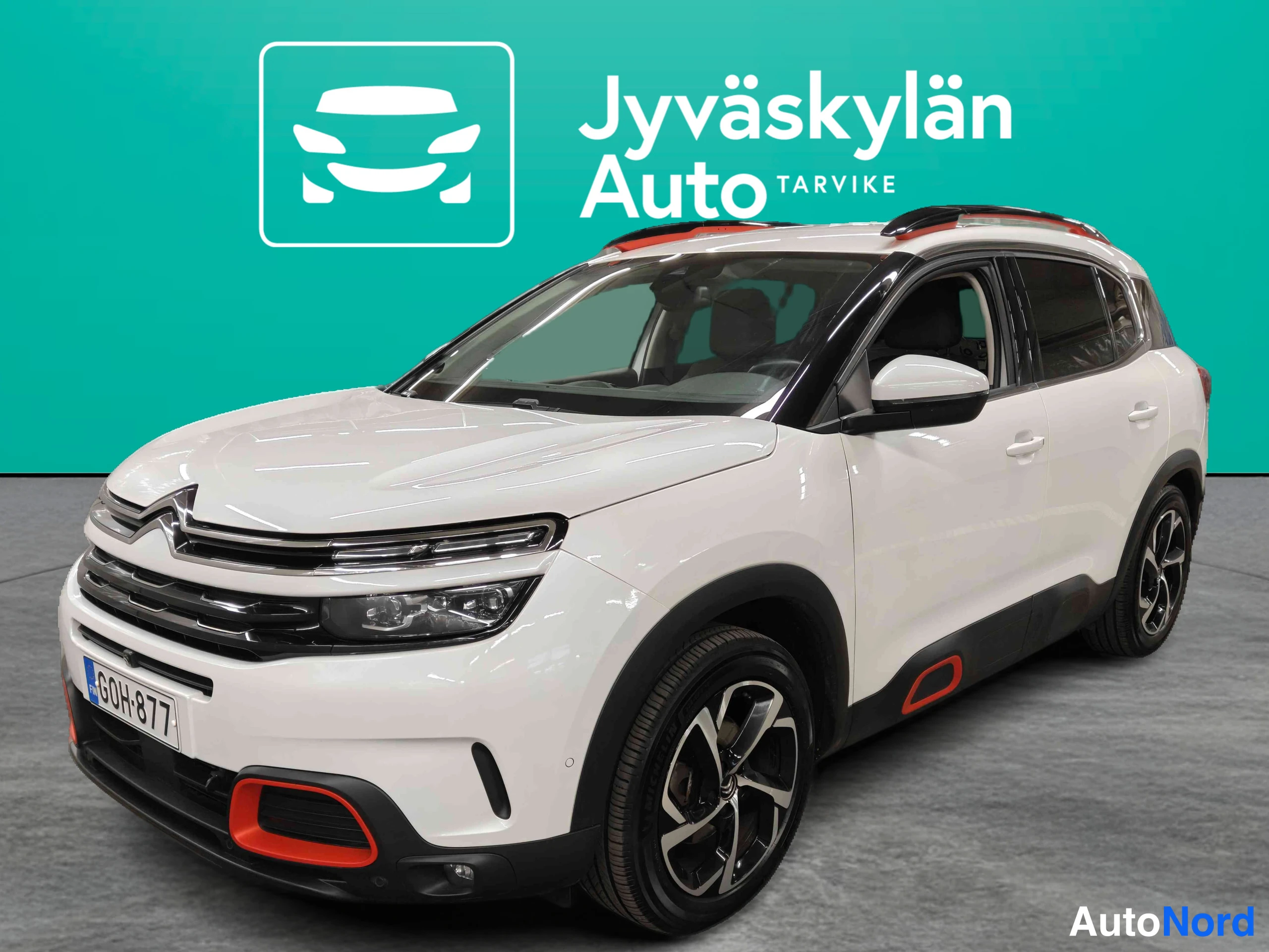 Valkoinen Citroen C5 Aircross 2020, etuviisto, keula vasemmalle, kuva 2