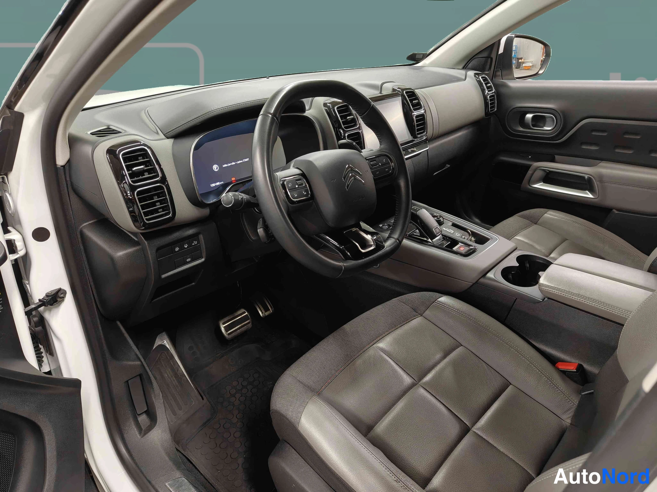 Valkoinen Citroen C5 Aircross 2020, ohjaamo, kuva 20