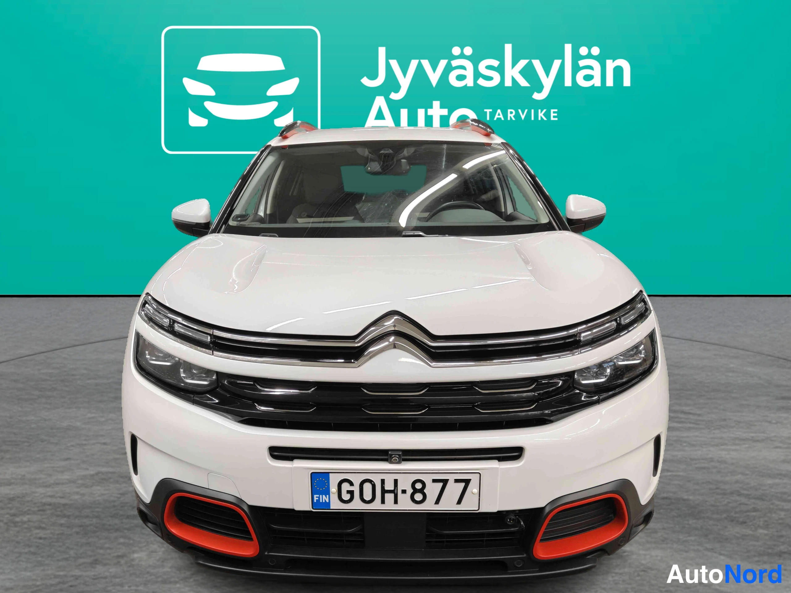 Valkoinen Citroen C5 Aircross 2020, edestä, kuva 8