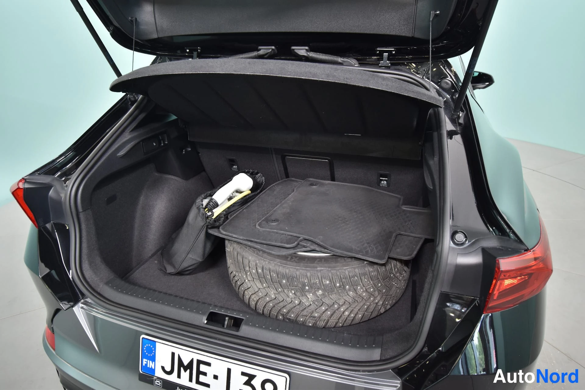 Black Cupra Formentor 2021, boot, photo 20