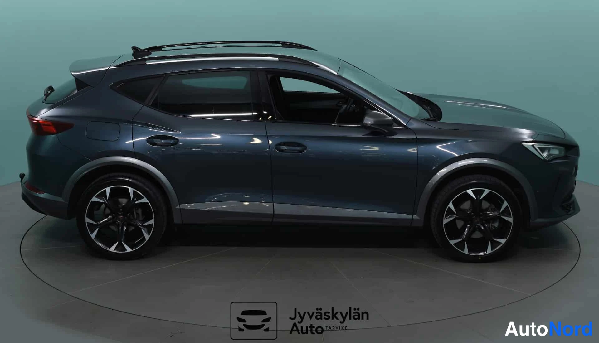 Grey Cupra Formentor 2023, side, photo 6