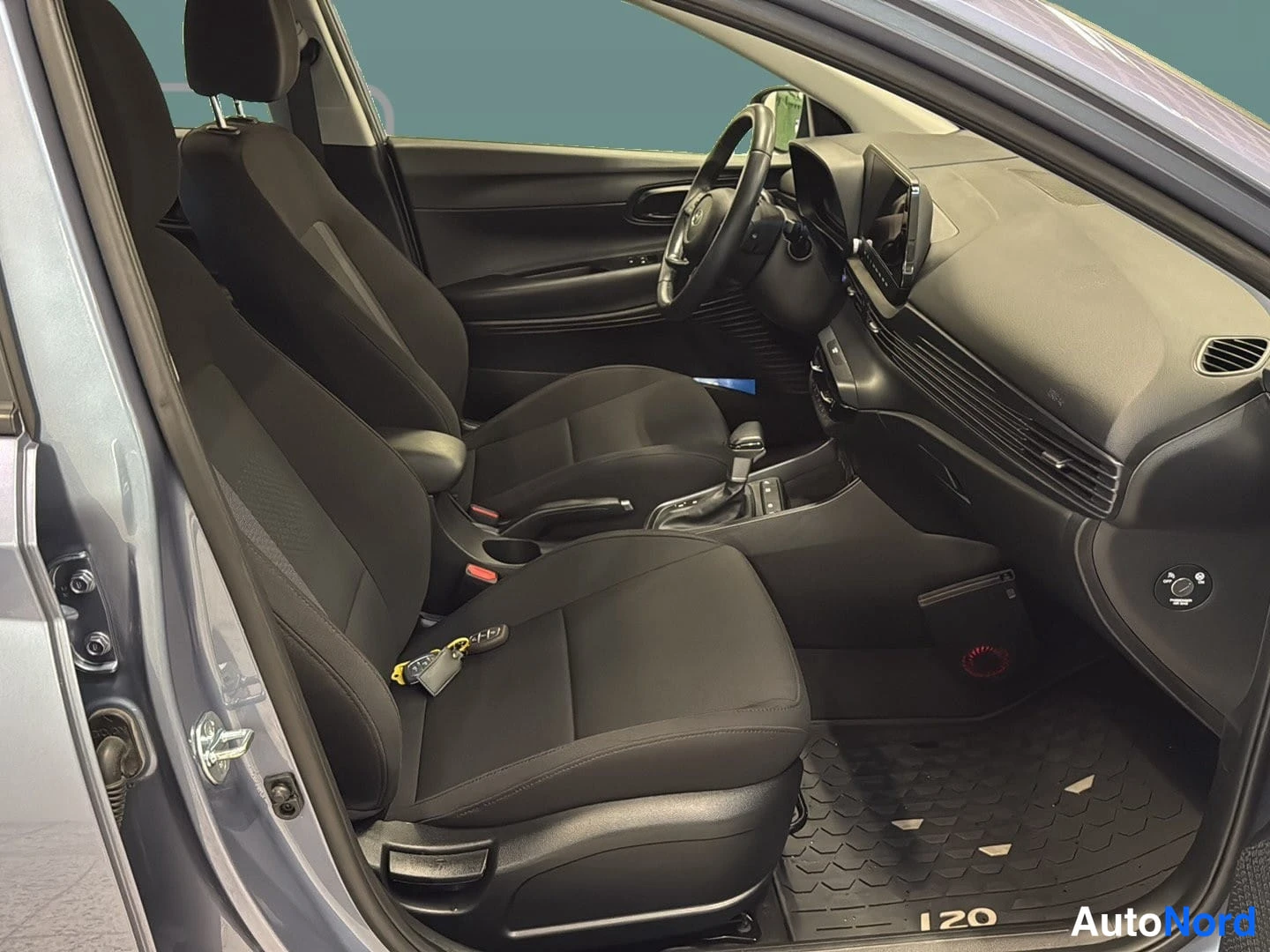 Blå Hyundai i20 2025, framsäten, bild 11