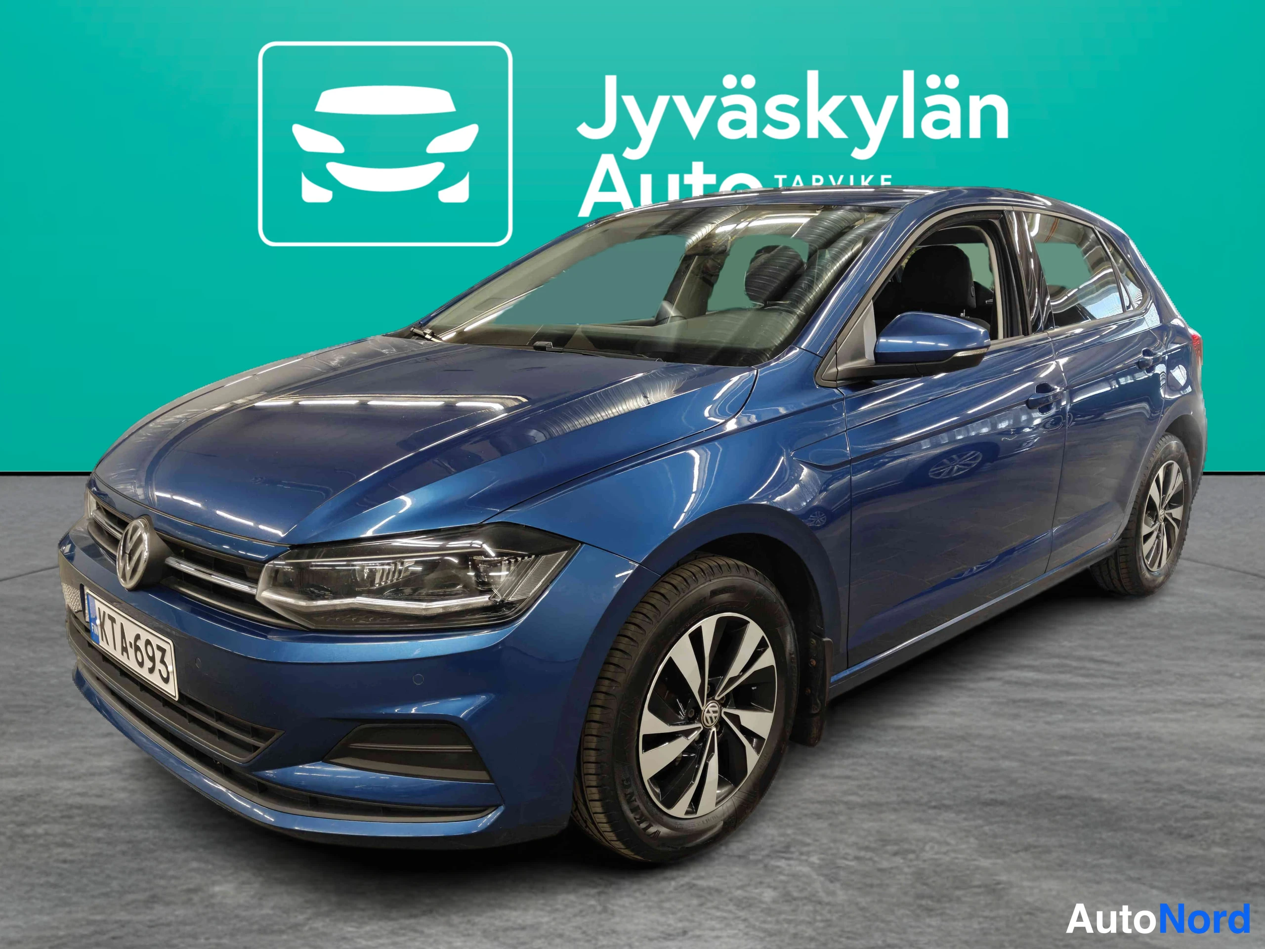 Sininen Volkswagen Polo 2018, etuviisto, keula vasemmalle, kuva 2