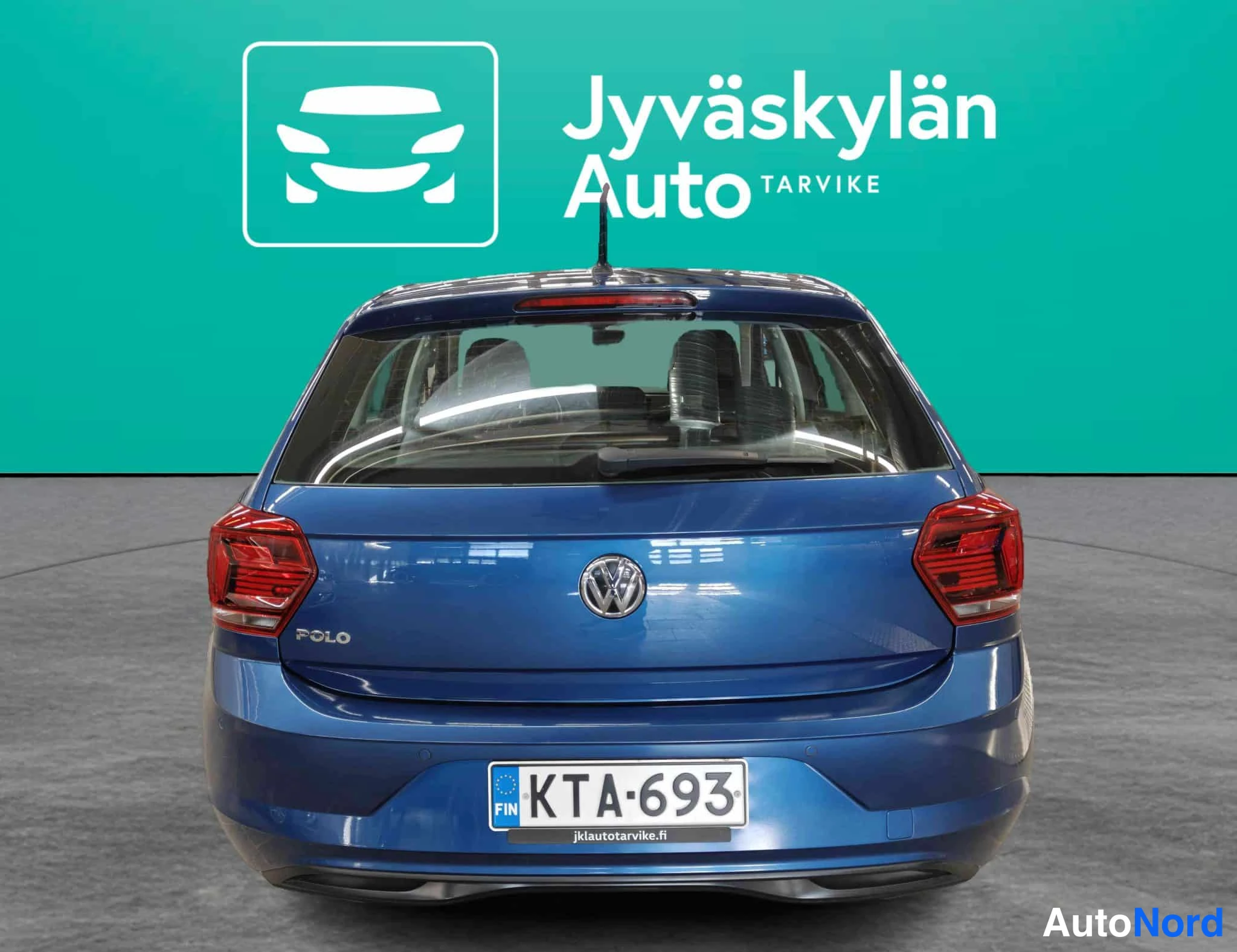 Sininen Volkswagen Polo 2018, takaa, kuva 15