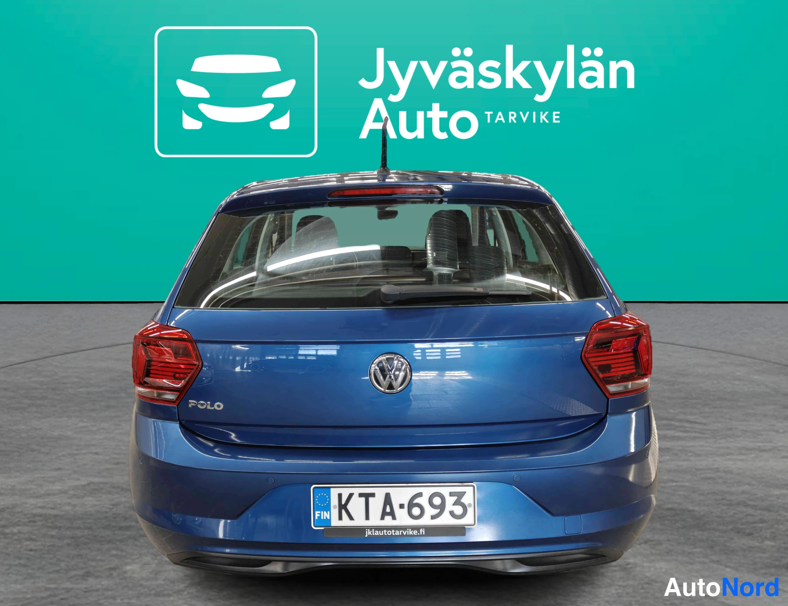 Sininen Volkswagen Polo 2018, takaa, kuva 16