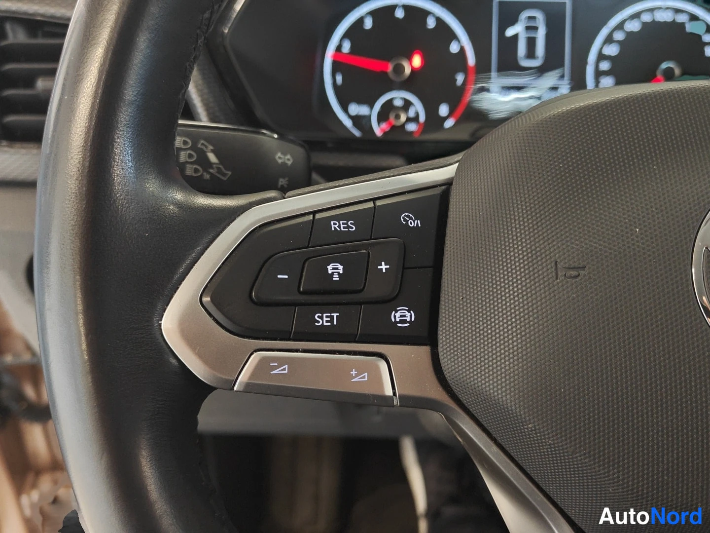 Copper Volkswagen T-Cross 2021, detail, photo 10
