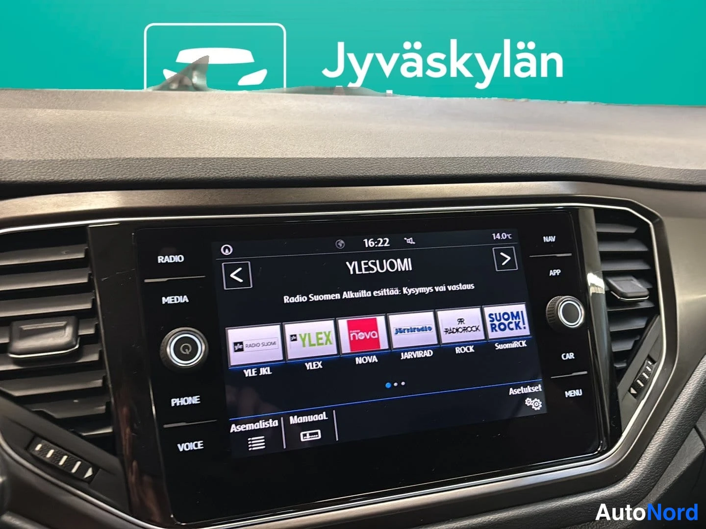 Keltainen Volkswagen T-Roc 2018, yksityiskohta, kuva 19