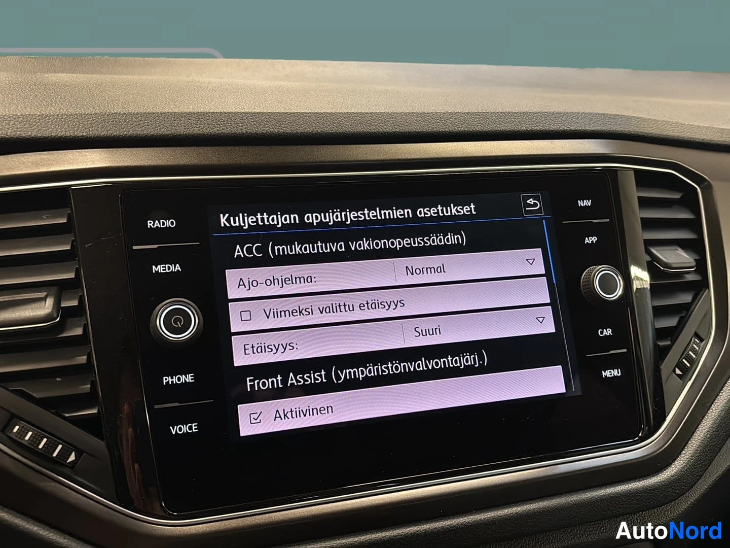 Keltainen Volkswagen T-Roc 2018, yksityiskohta, kuva 12
