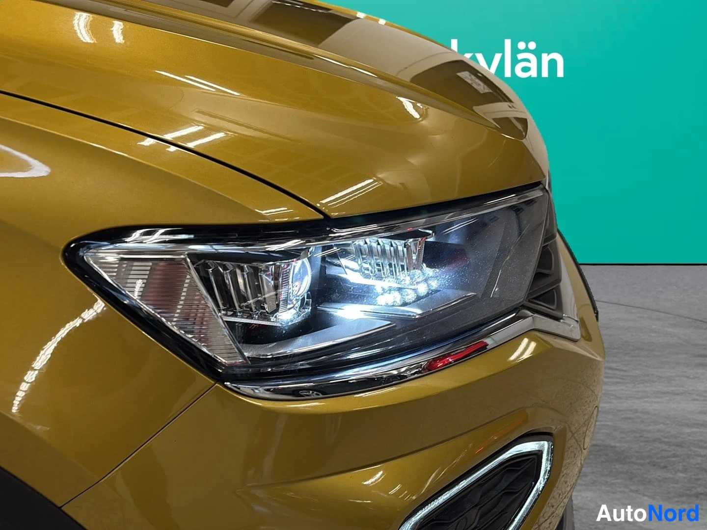 Keltainen Volkswagen T-Roc 2018, yksityiskohta, kuva 17
