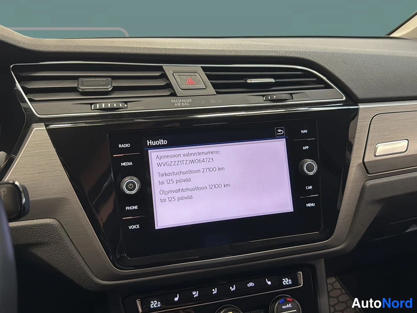 Harmaa Volkswagen Touran 2018, yksityiskohta, kuva 18
