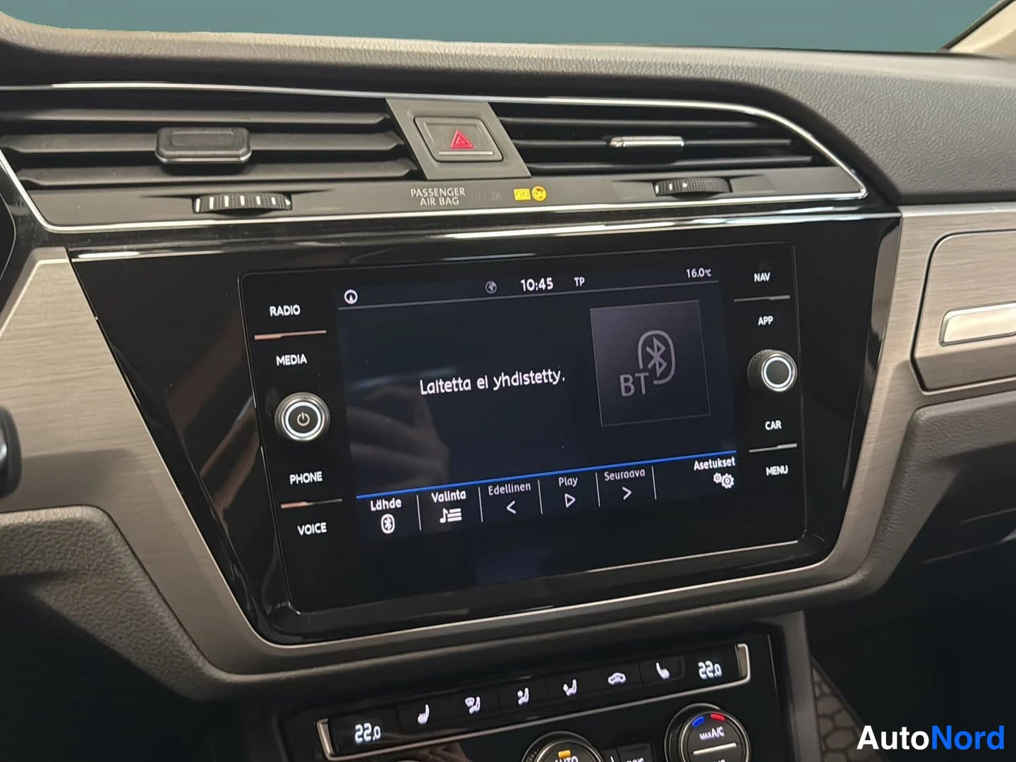 Harmaa Volkswagen Touran 2018, yksityiskohta, kuva 19