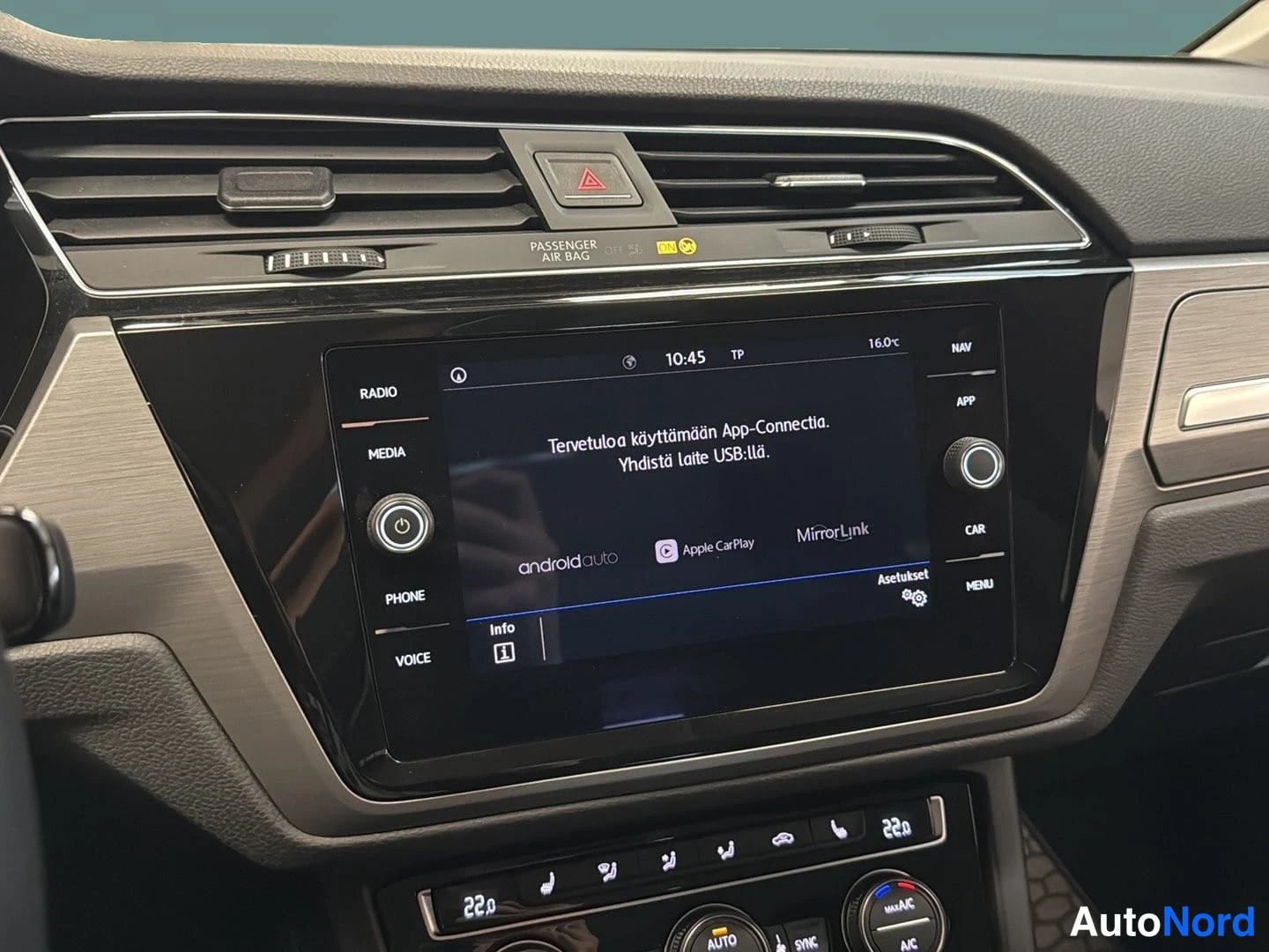 Harmaa Volkswagen Touran 2018, yksityiskohta, kuva 20