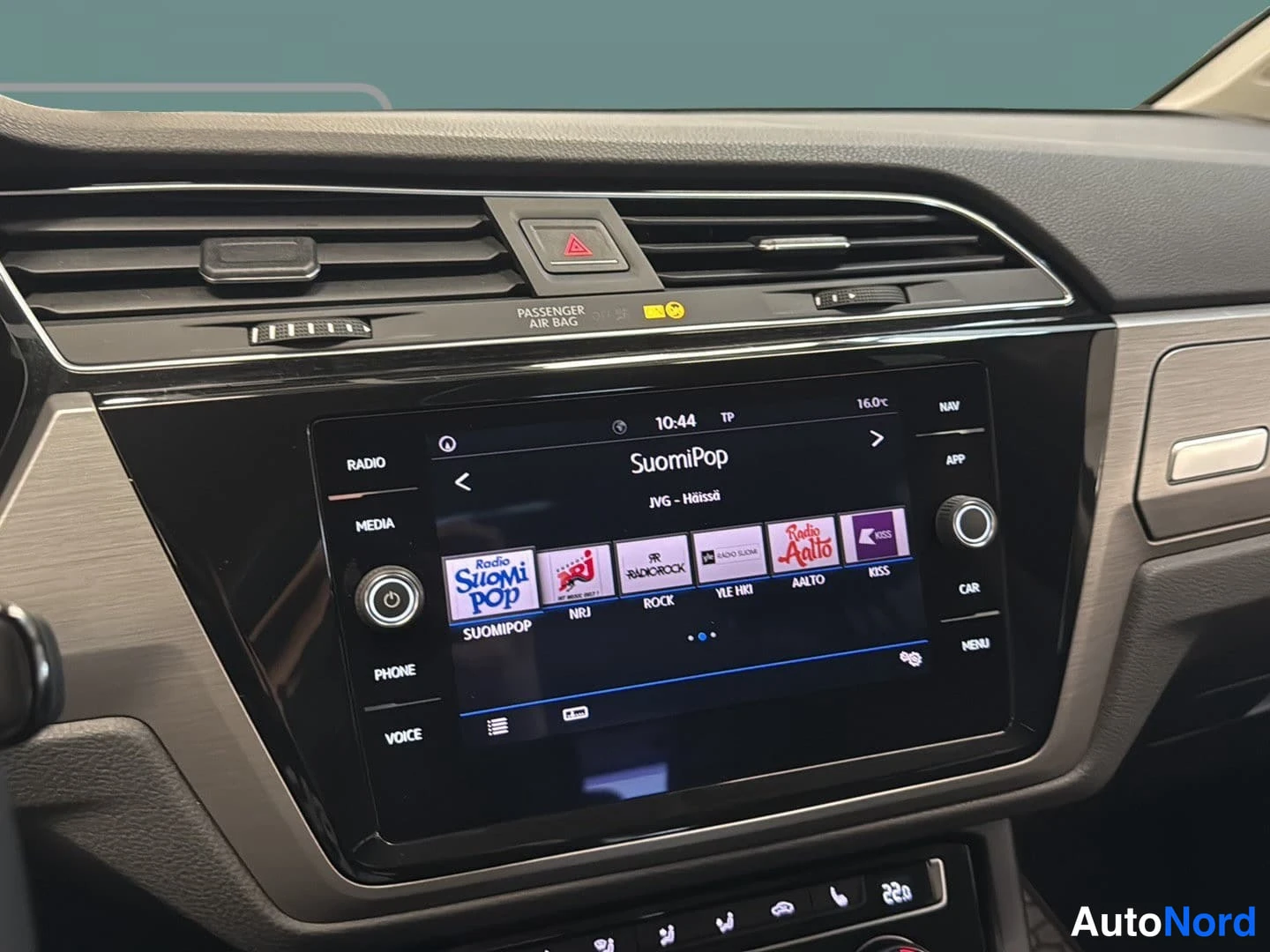 Harmaa Volkswagen Touran 2018, yksityiskohta, kuva 21