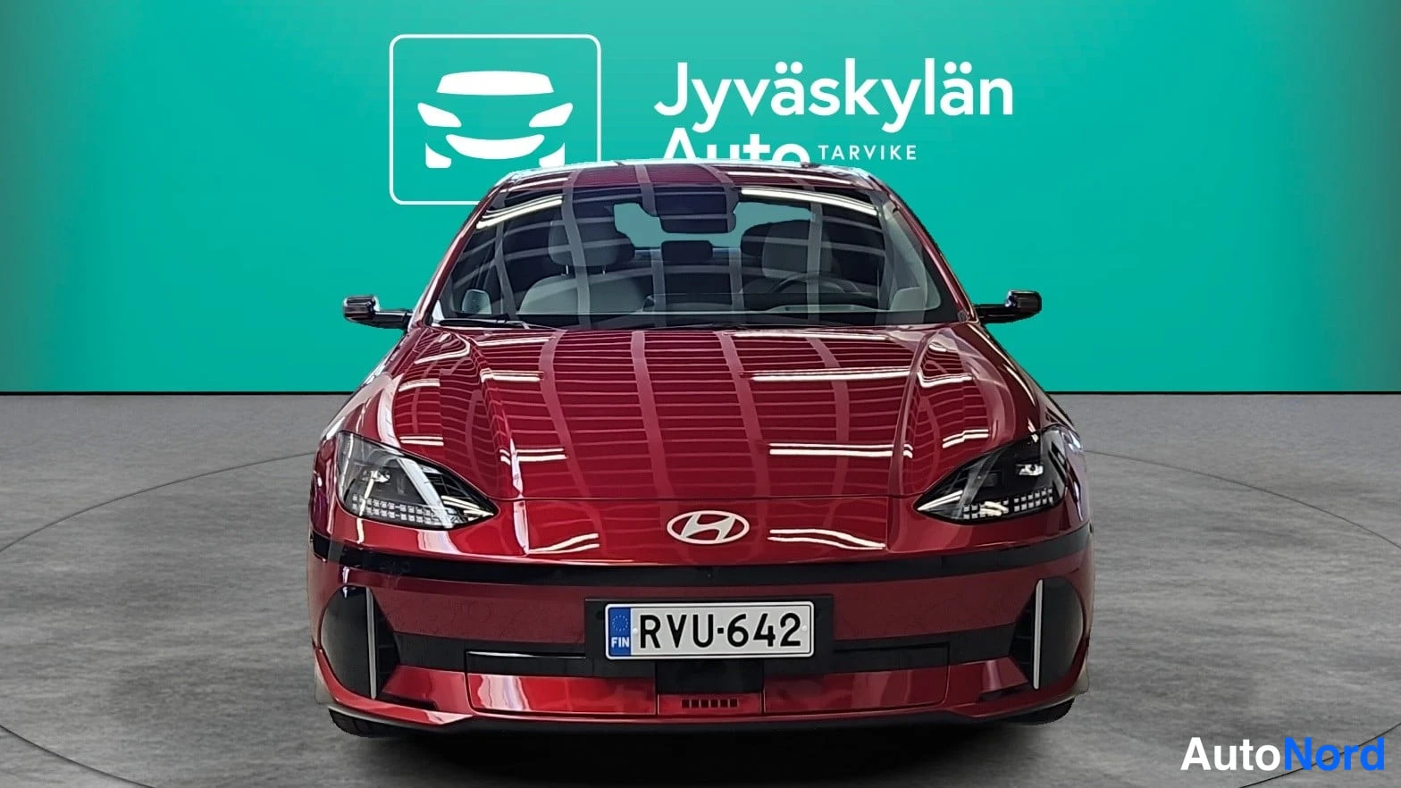 Punainen Hyundai IONIQ 6 2024, edestä, kuva 3