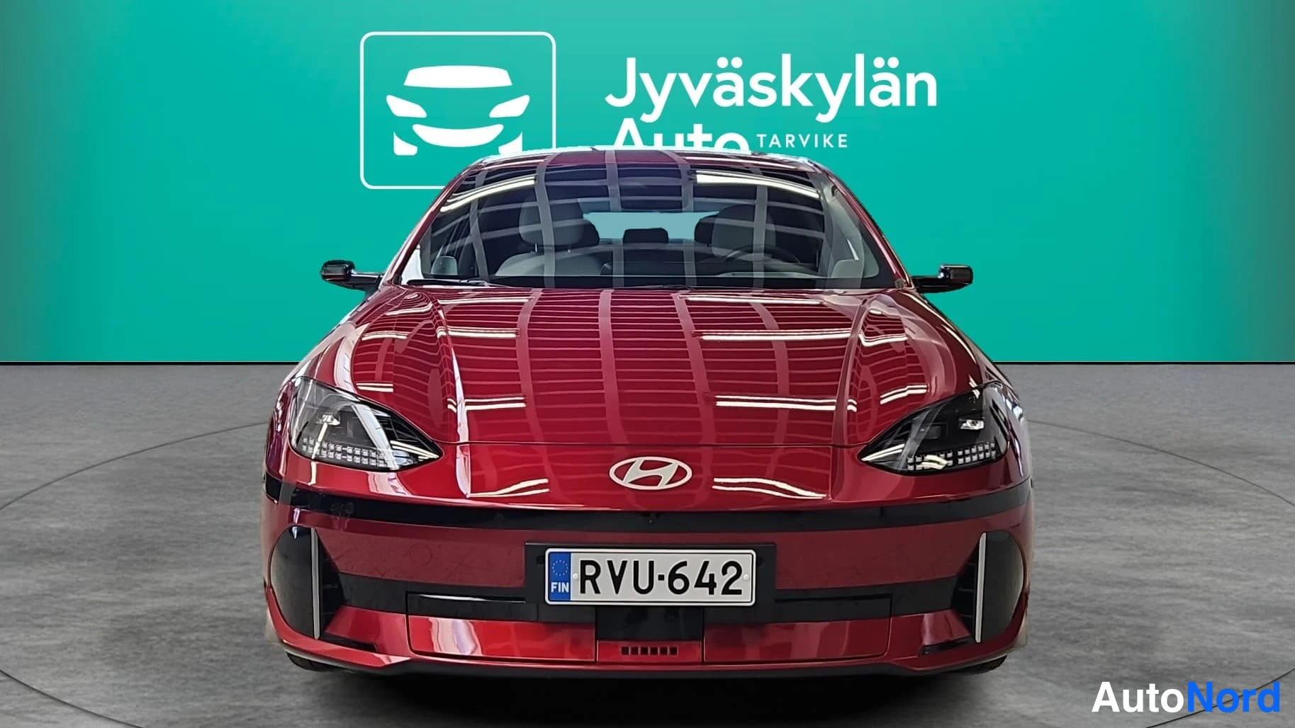 Punainen Hyundai IONIQ 6 2024, edestä, kuva 2
