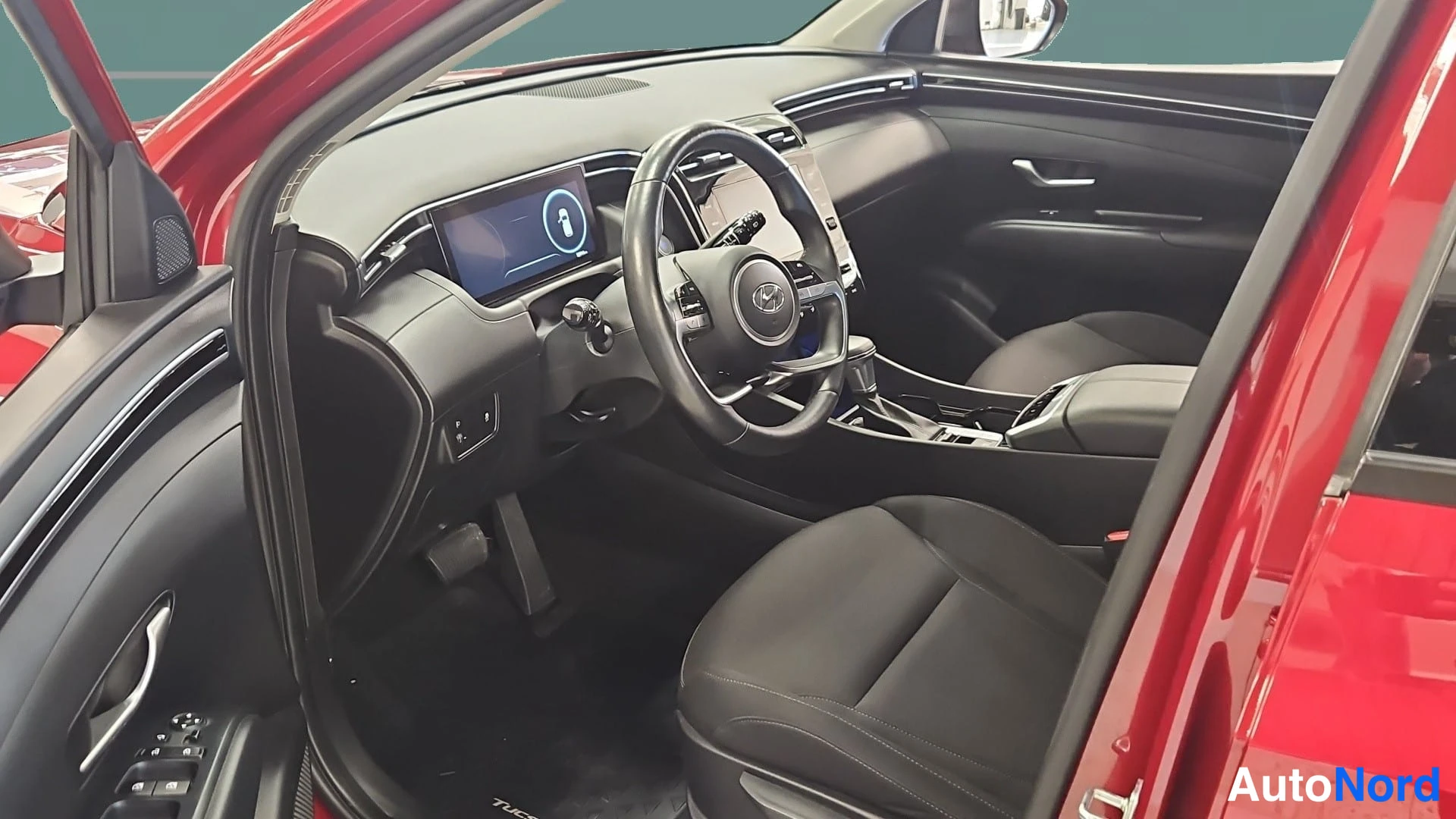 Punainen Hyundai Tucson 2021, ohjaamo, kuva 10
