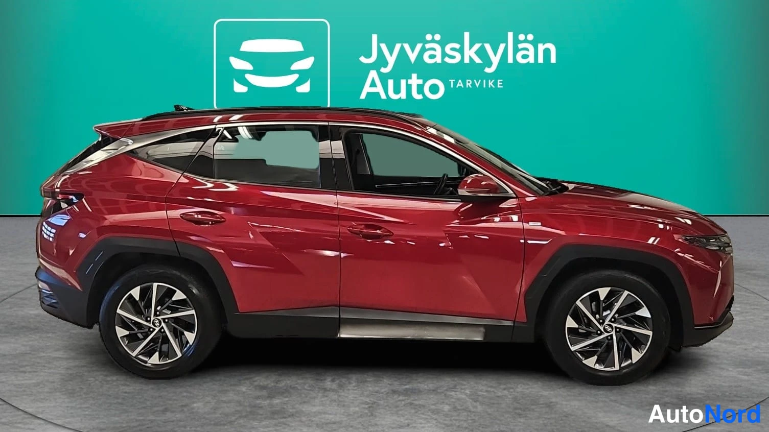 Punainen Hyundai Tucson 2021, etuviisto, keula oikealle, kuva 2